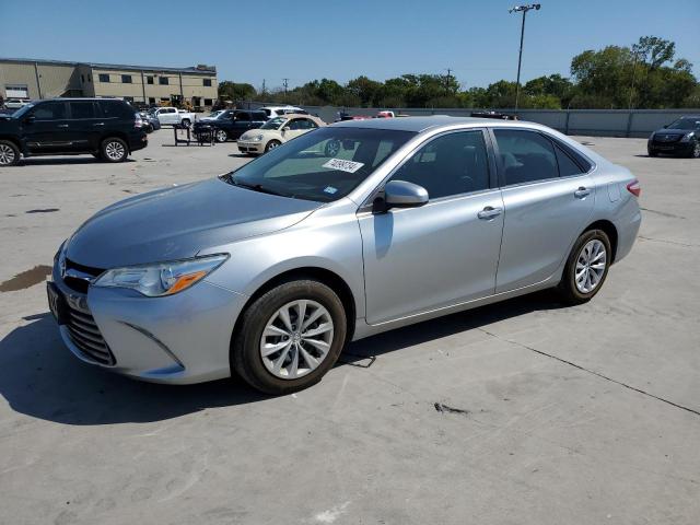 toyota camry le 2015 4t4bf1fk2fr499683