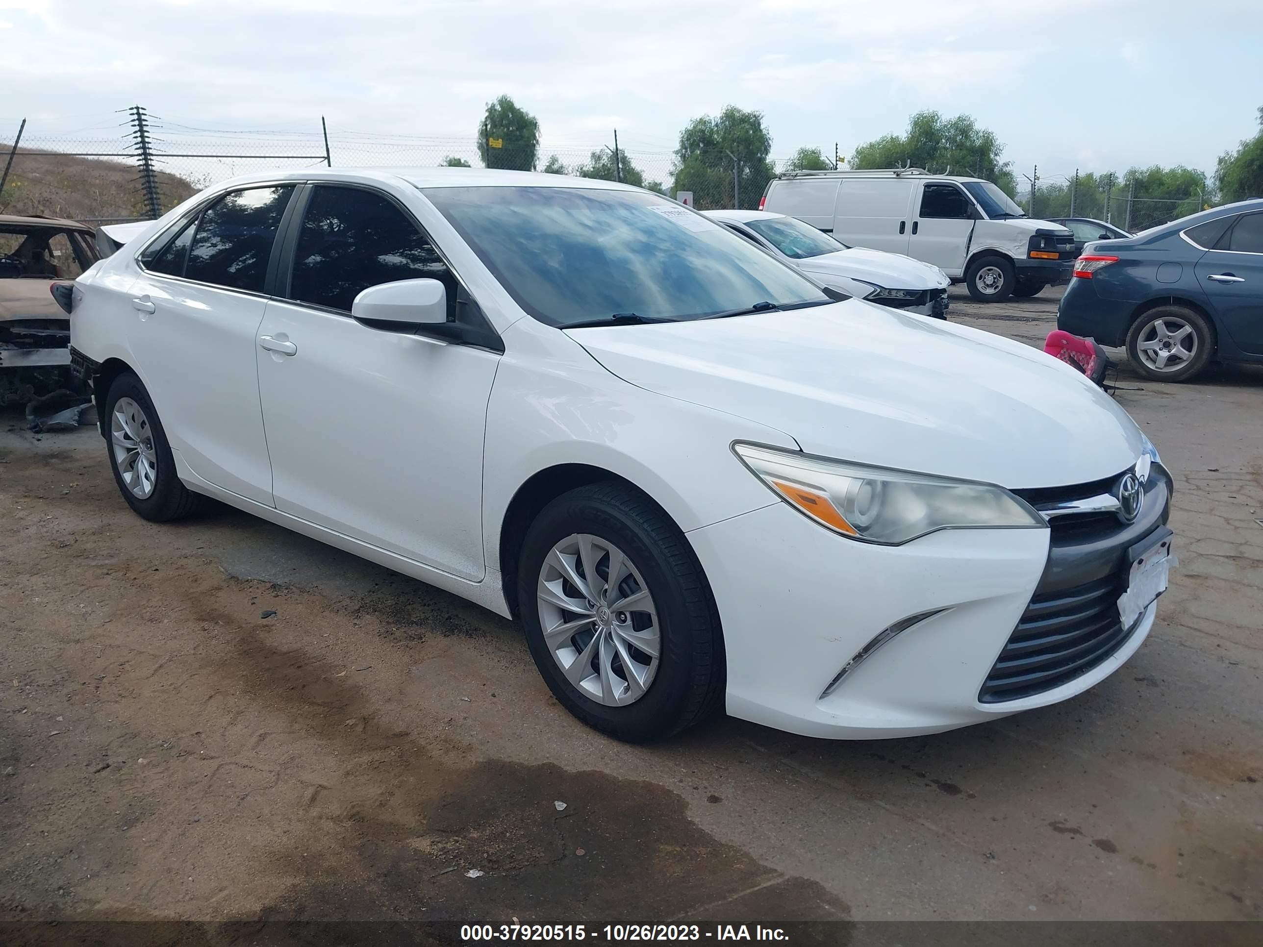 toyota camry 2016 4t4bf1fk2gr569667