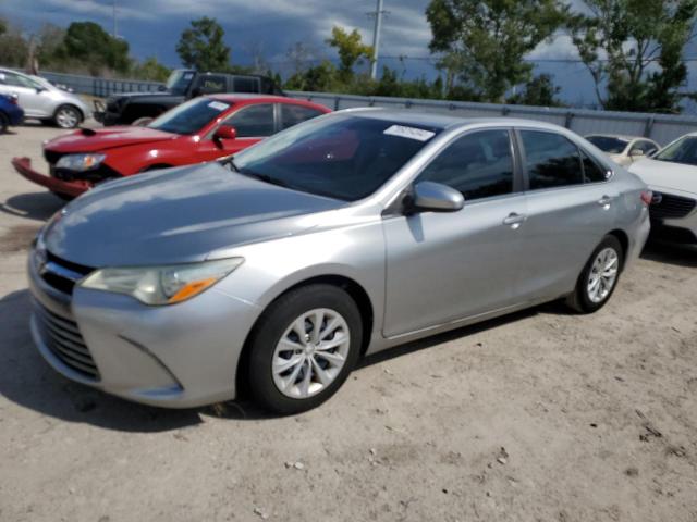 toyota camry le 2016 4t4bf1fk8gr558897