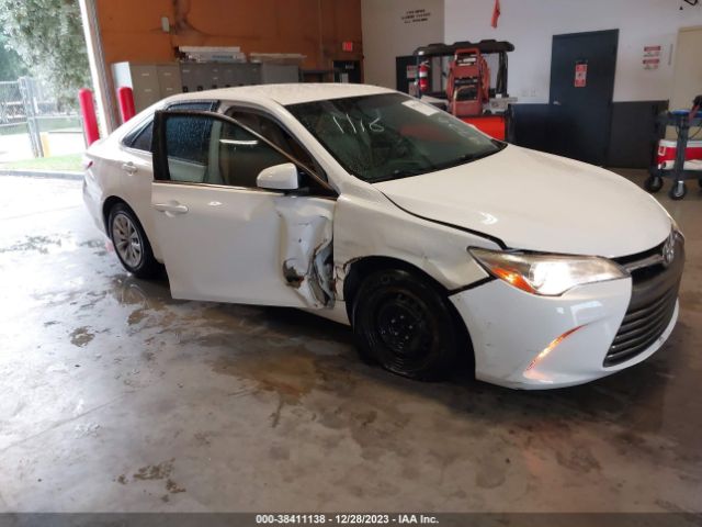 toyota camry le 2016 4t4bf1fk8gr569706