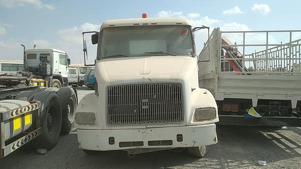 volvo truck head 2001 4v4m19gf81n313190