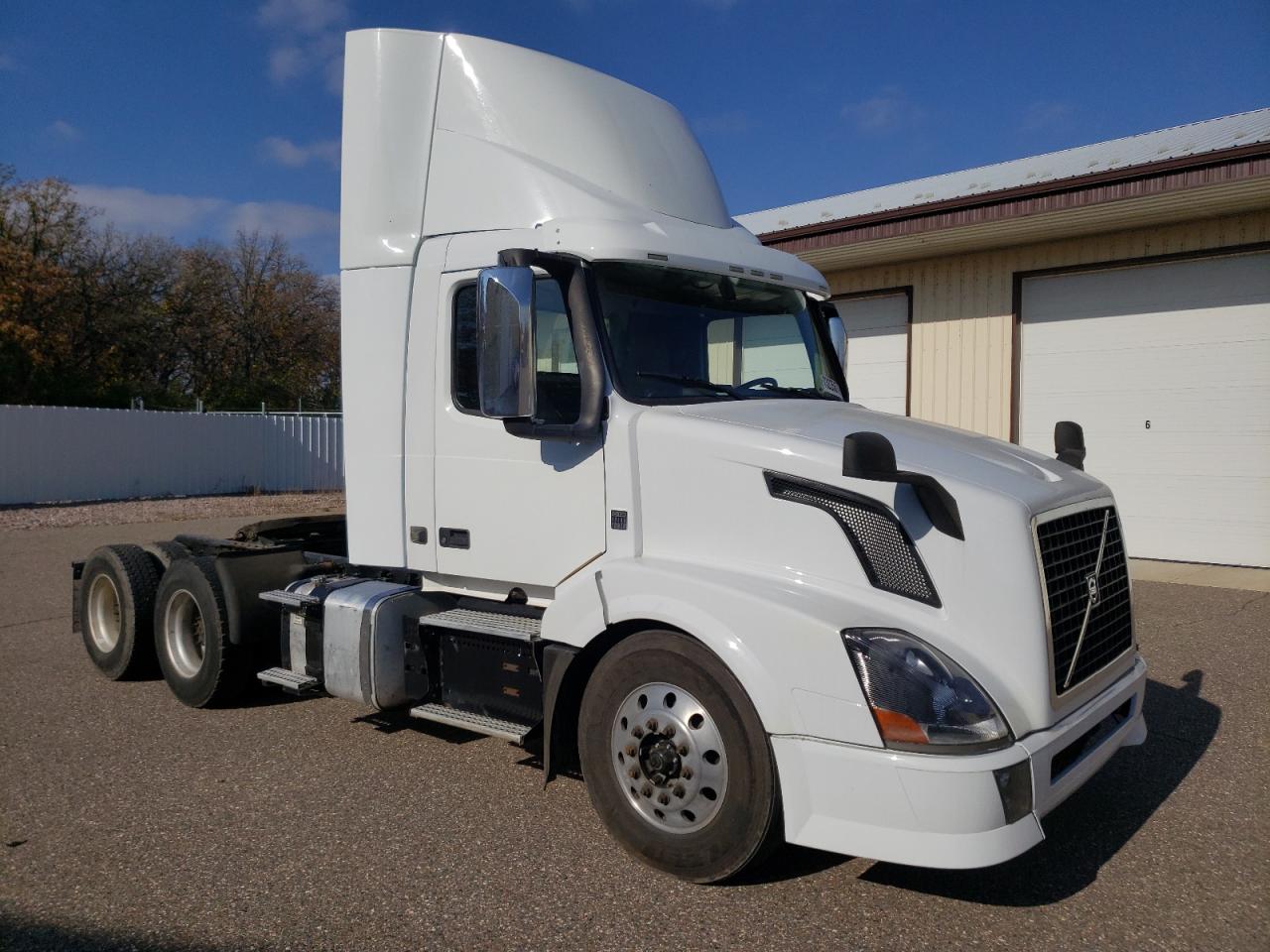 volvo  2018 4v4n19eg3jn891150