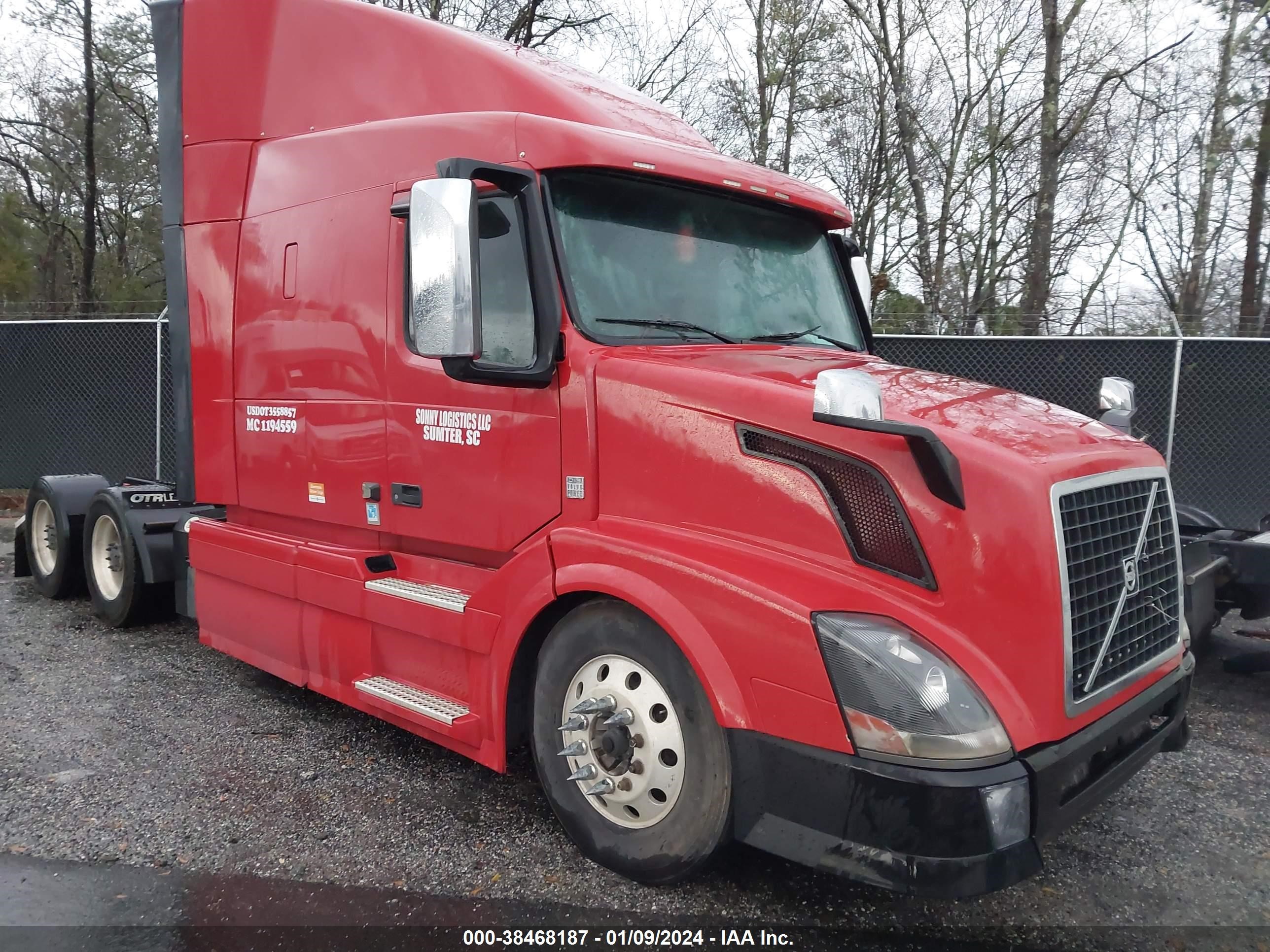 volvo  2015 4v4nc9eh5fn912266