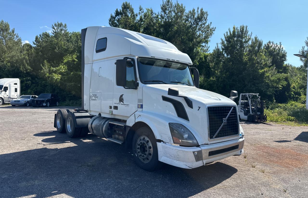 volvo  2018 4v4nc9eh5jn894893