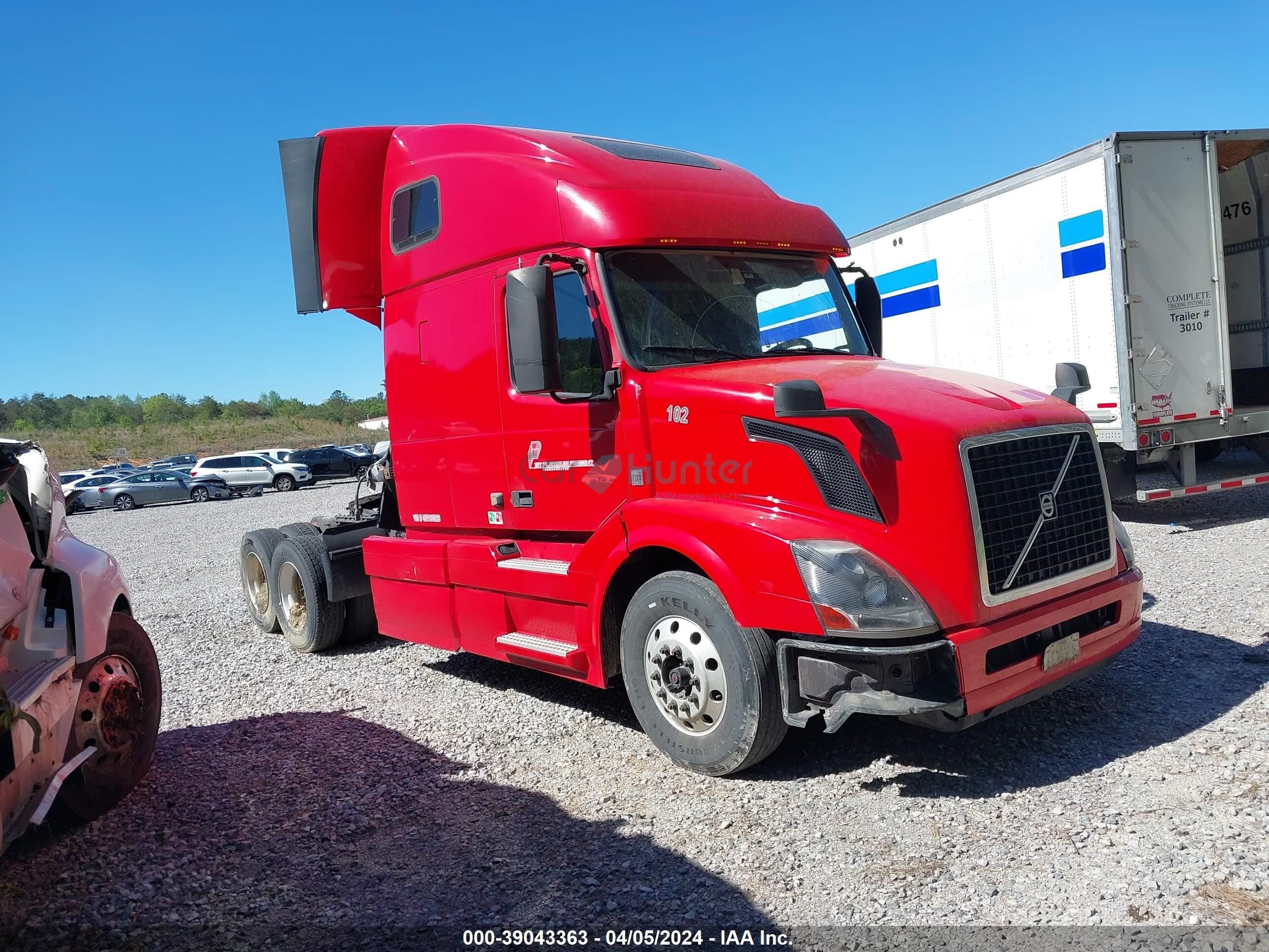 volvo  2016 4v4nc9eh8gn180829