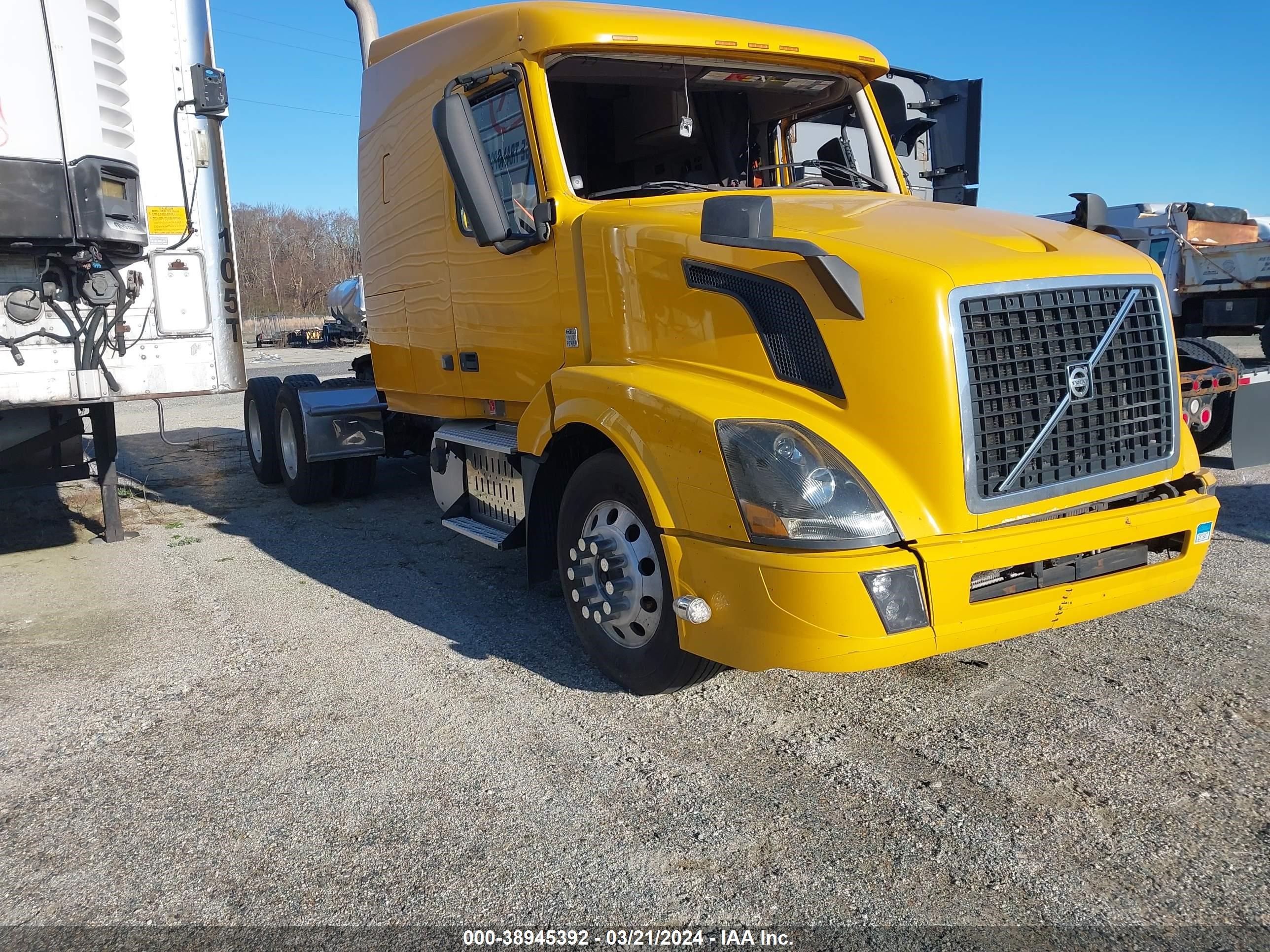 volvo  2016 4v4nc9eh8gn931881