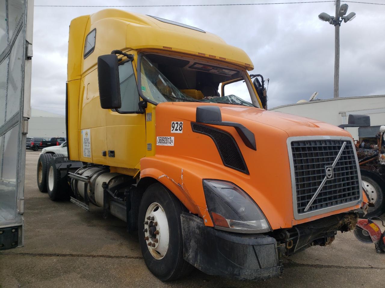 volvo  2016 4v4nc9ehxgn938928