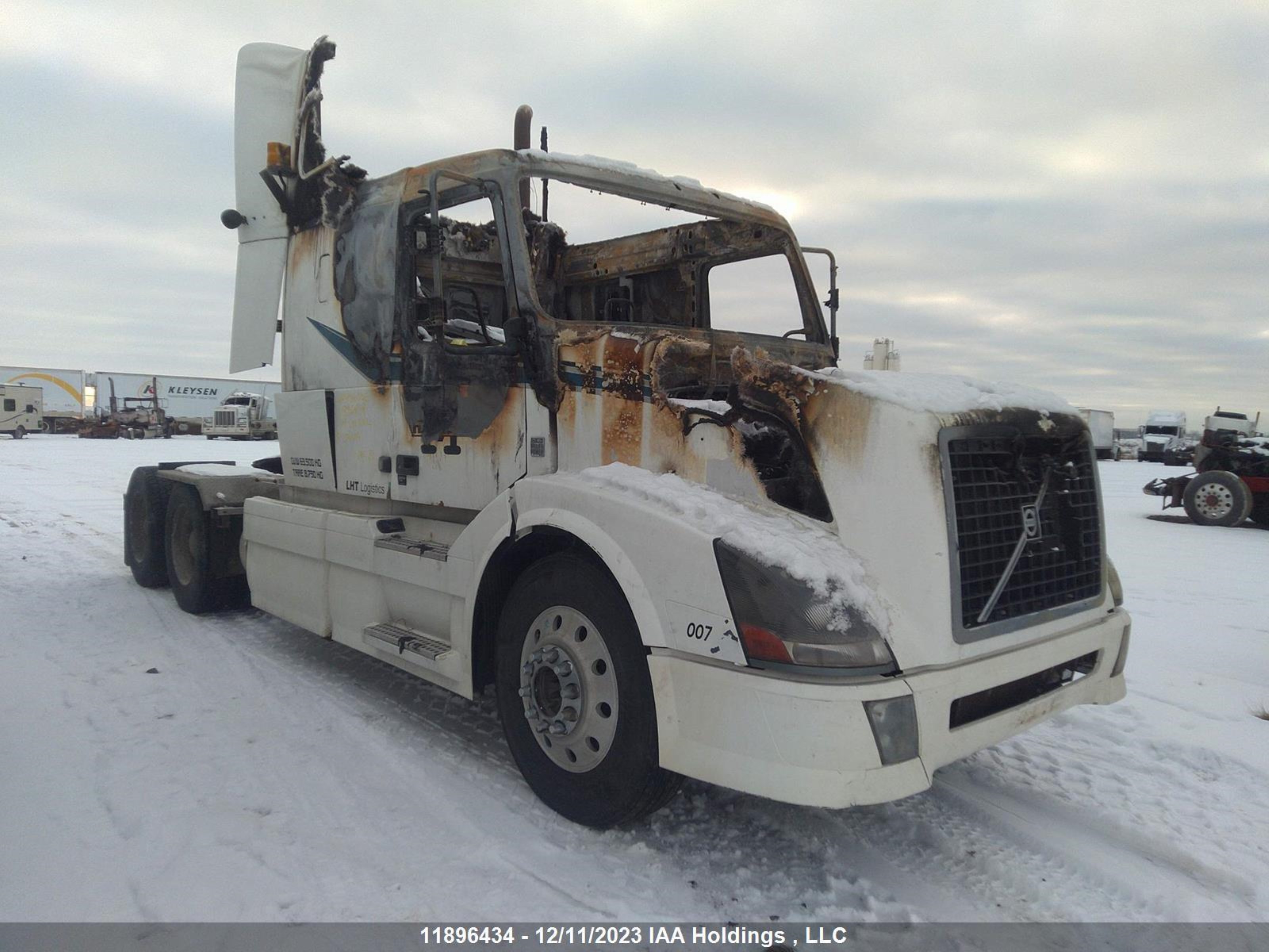 volvo  2009 4v4nc9kj29n270505