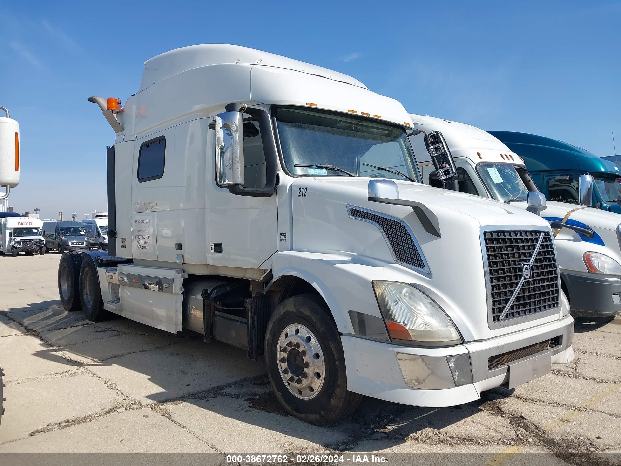 volvo  2013 4v4nc9kk5dn561291