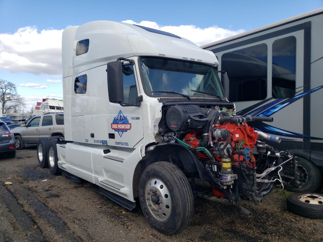 volvo  2023 4v4nc9th4pn341955