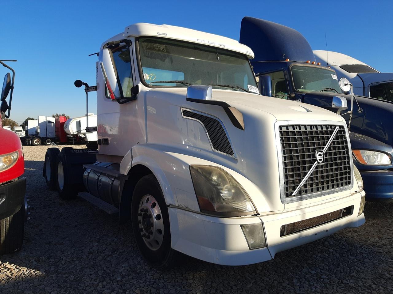 volvo  2014 4v4nc9ugxen167196