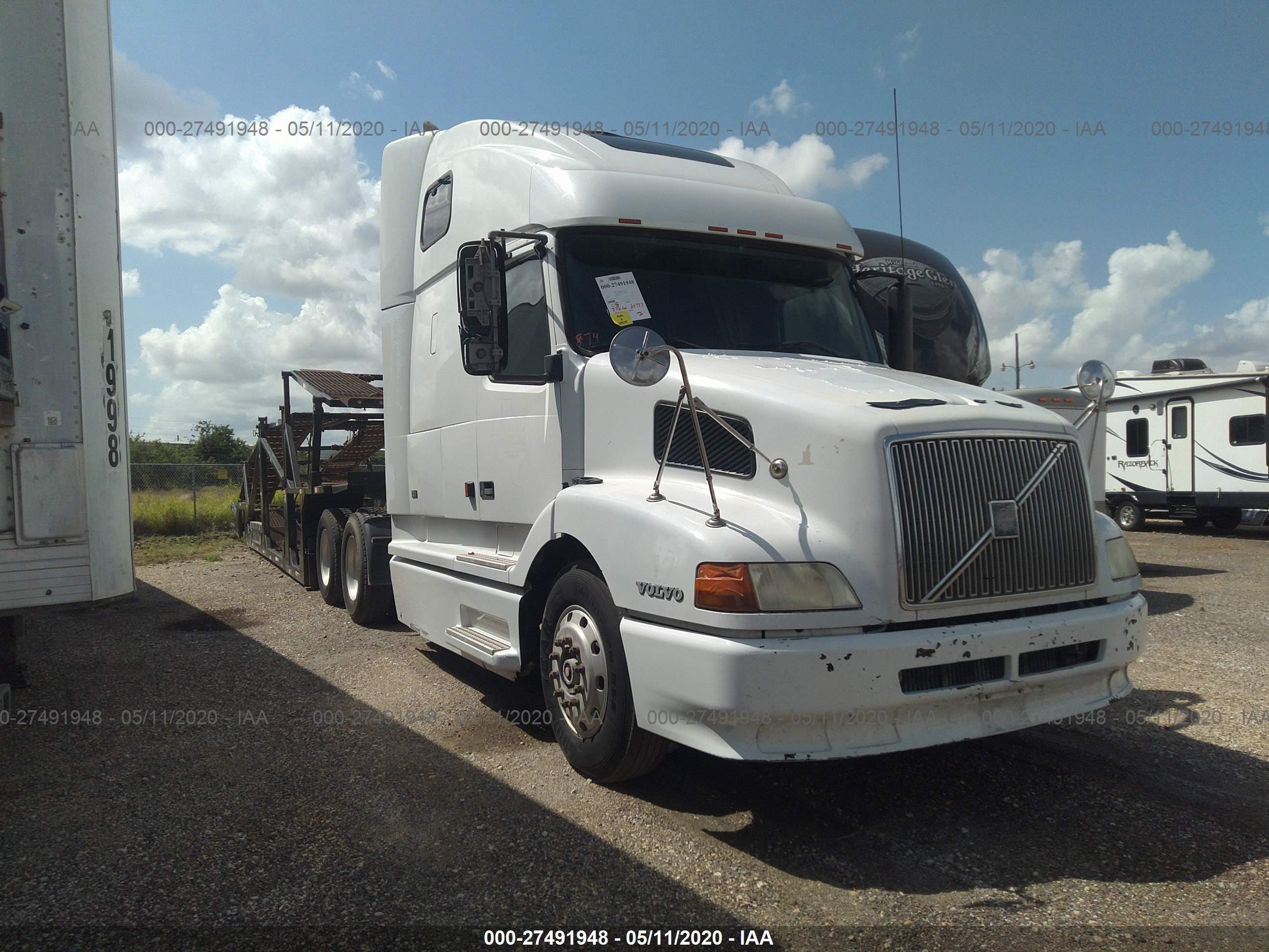 volvo  2000 4v4nd4rj2yn249125