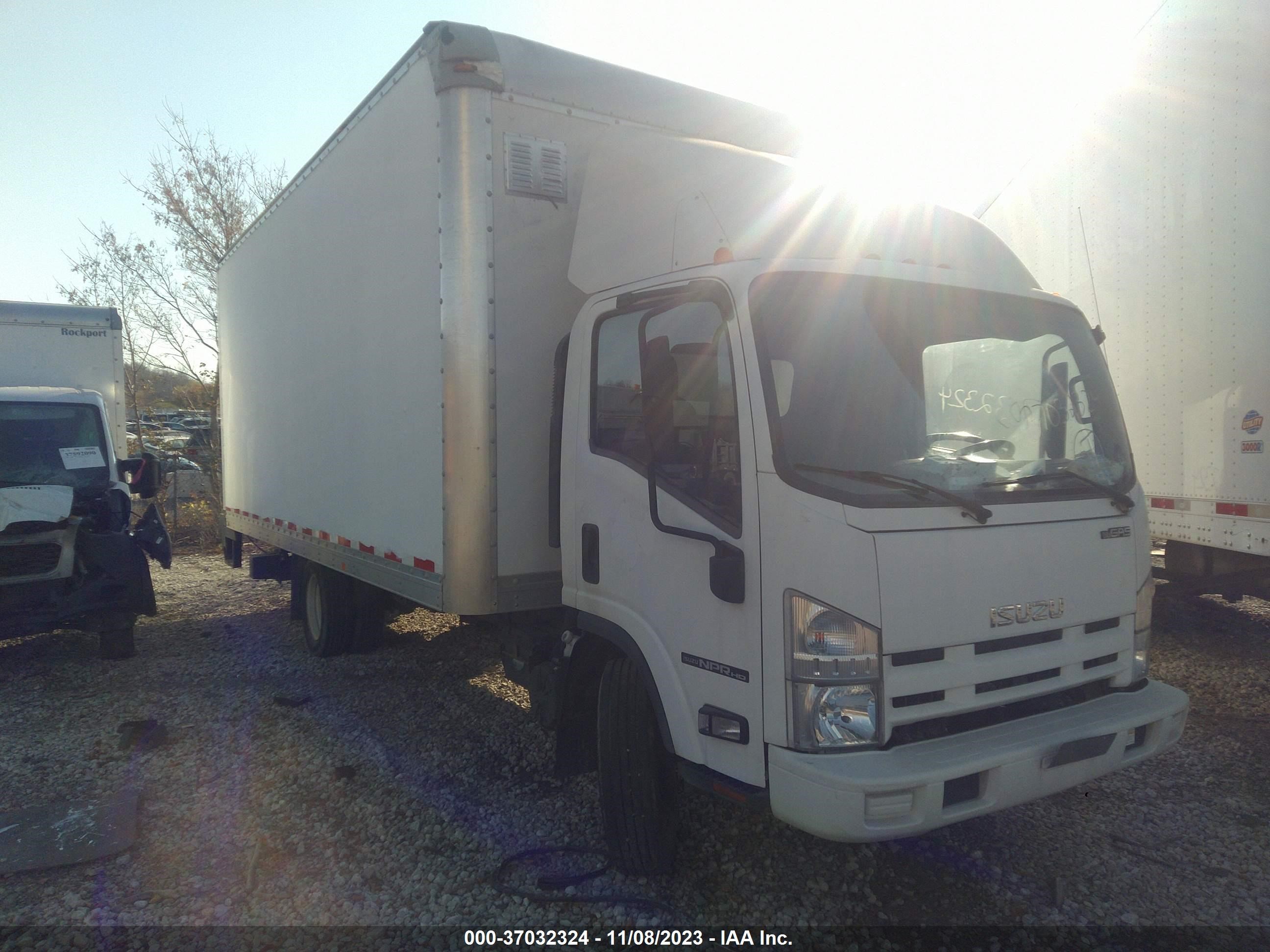 isuzu  2013 54dc4w1b0ds803305