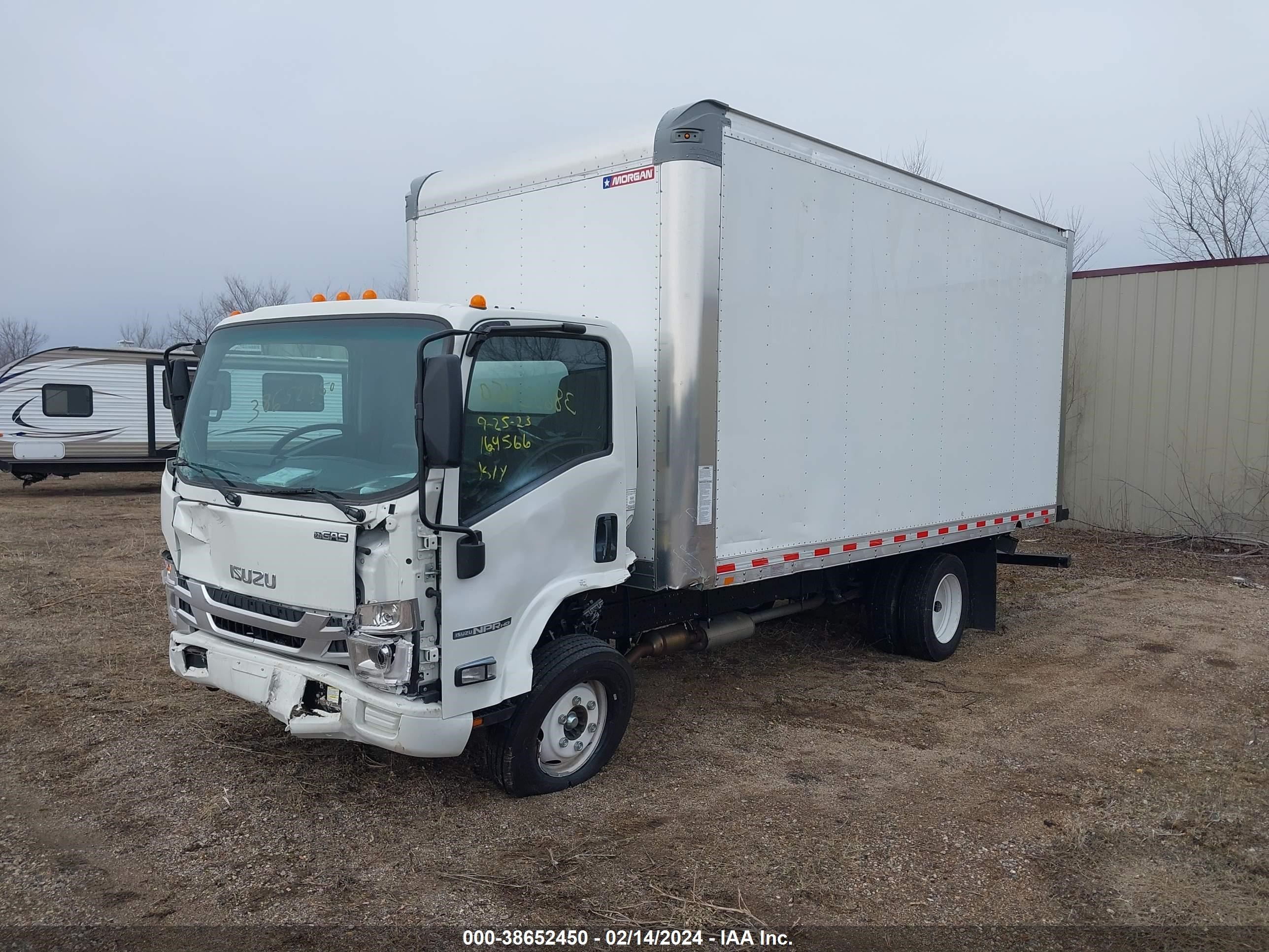 isuzu  2023 54dc4w1d8ps209602