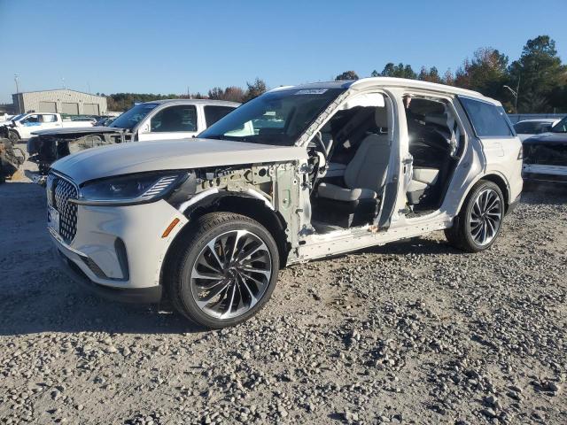 lincoln aviator re 2025 5lm5j7wc2sgl03829