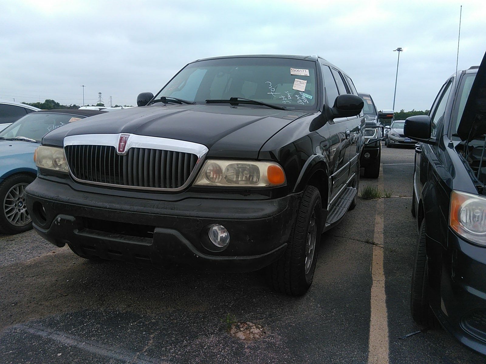 lincoln navigator 4x4 2000 5lmfu28a2ylj30176