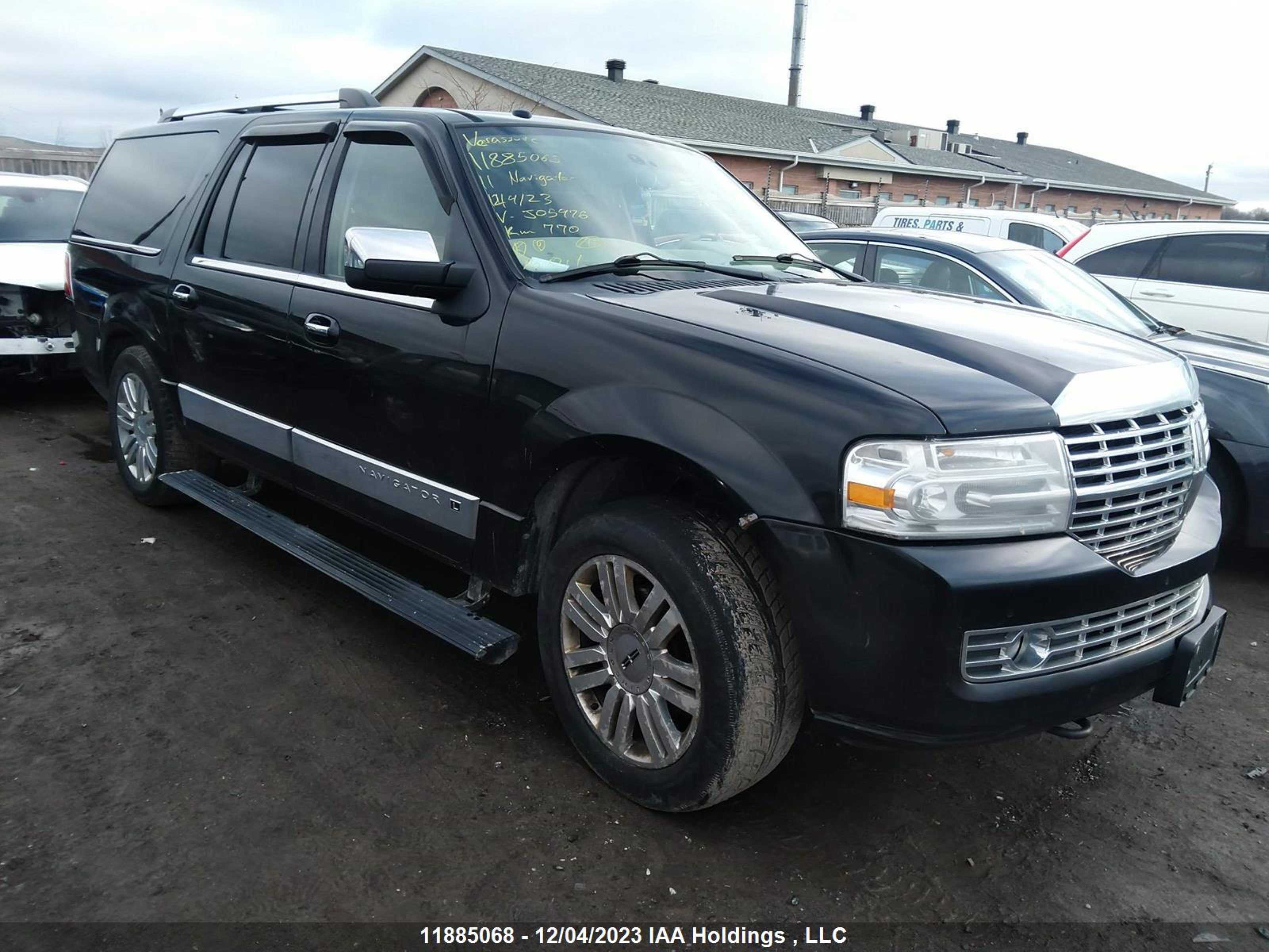 lincoln navigator 2011 5lmjj3j56bej05976