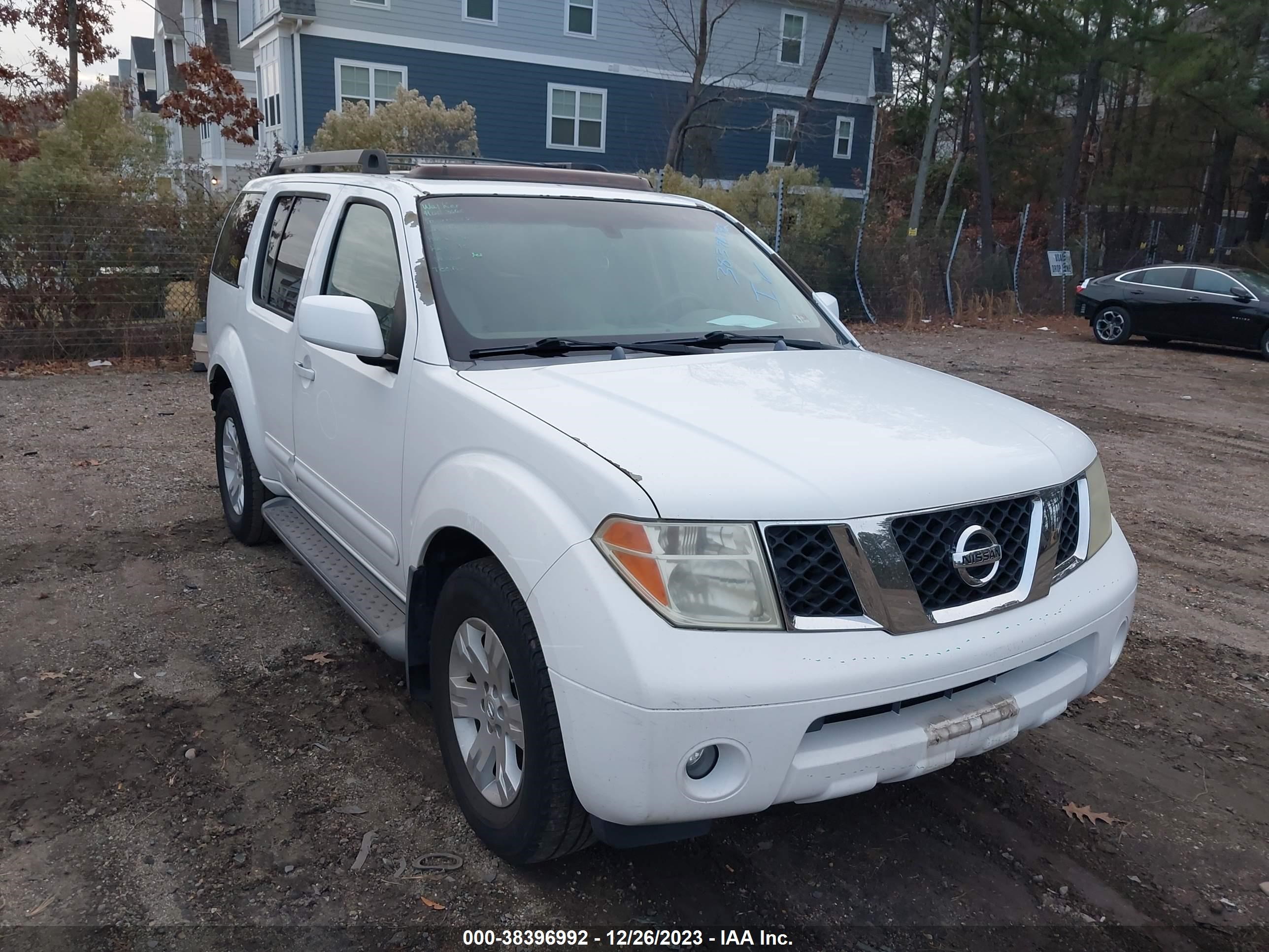 nissan pathfinder 2005 5n1ar18u15c755487