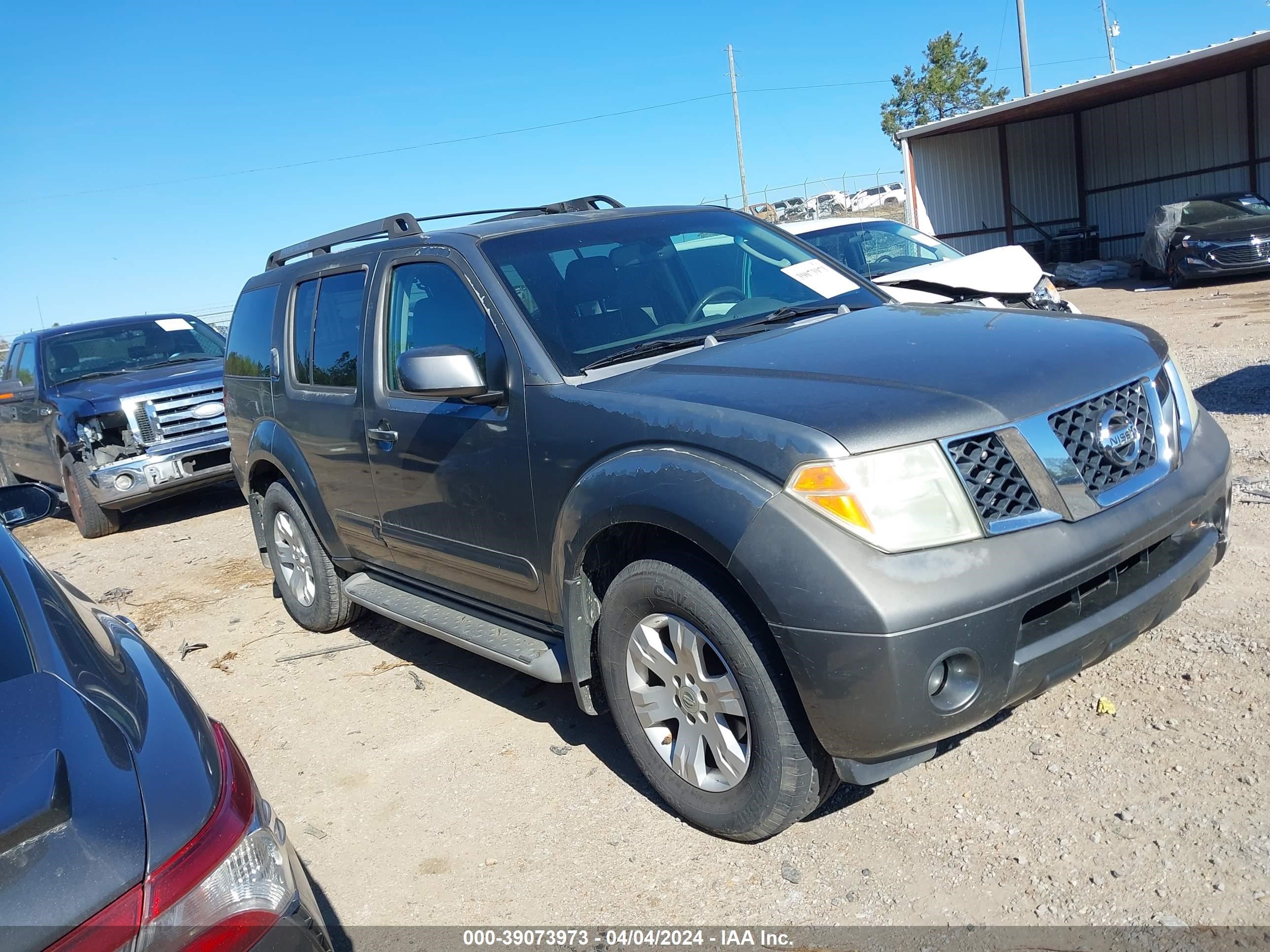 nissan pathfinder 2005 5n1ar18u55c726090