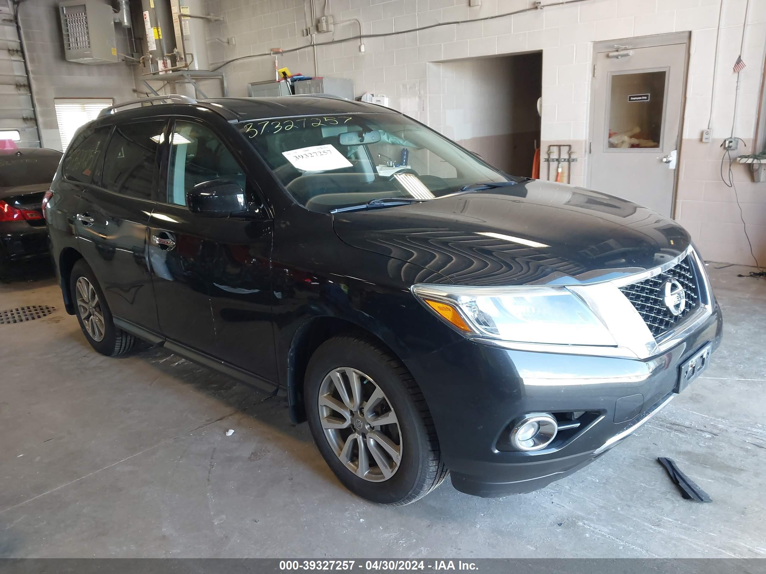 nissan pathfinder 2016 5n1ar2mm9gc657614