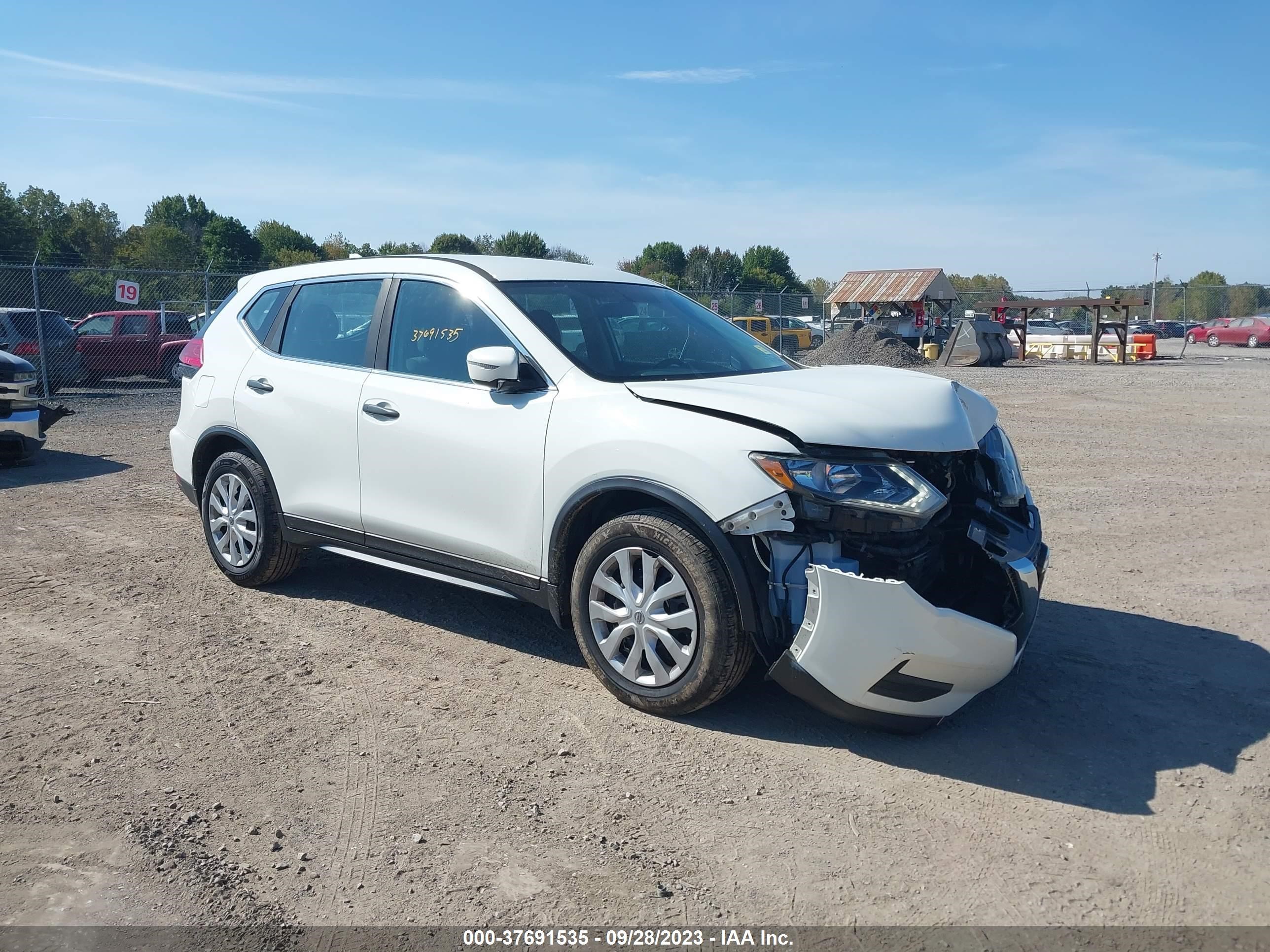 nissan rogue 2017 5n1at2mt2hc757824