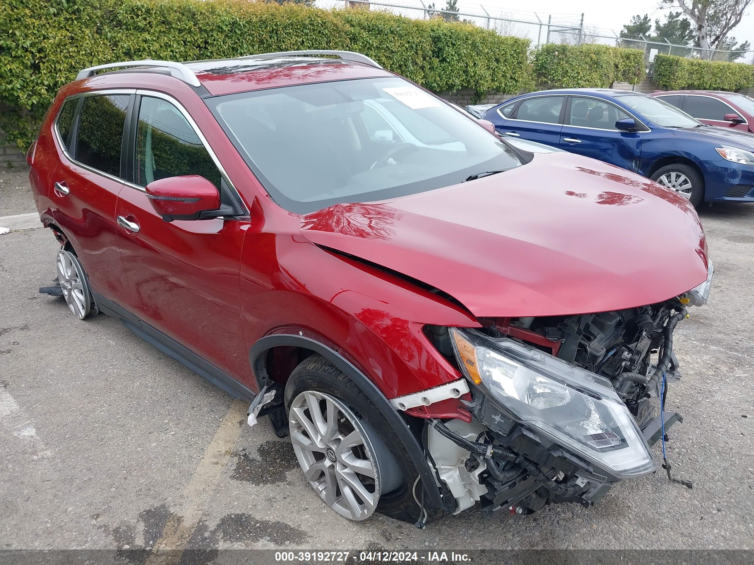 nissan rogue 2018 5n1at2mt2jc792238