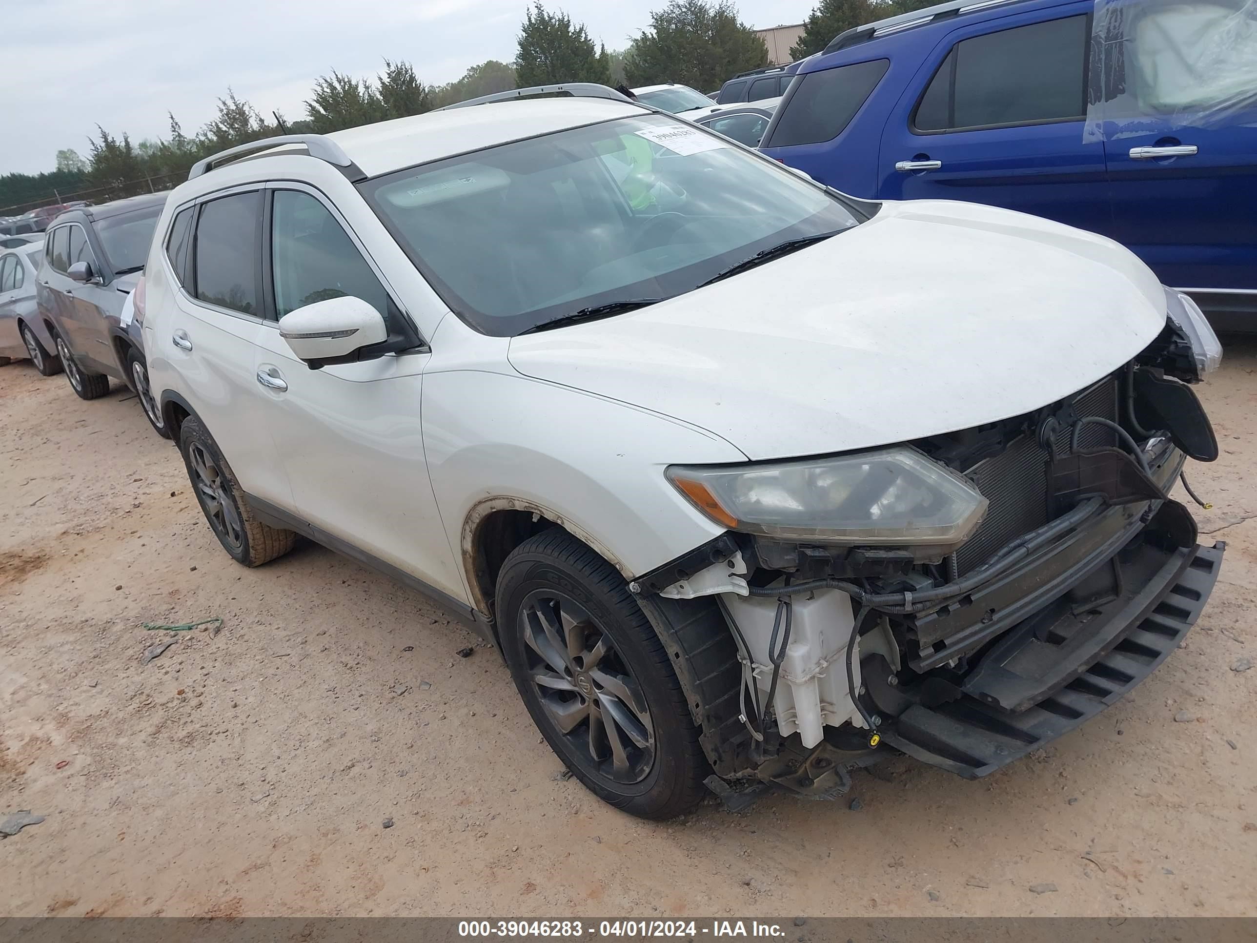 nissan rogue 2015 5n1at2mt3fc861395