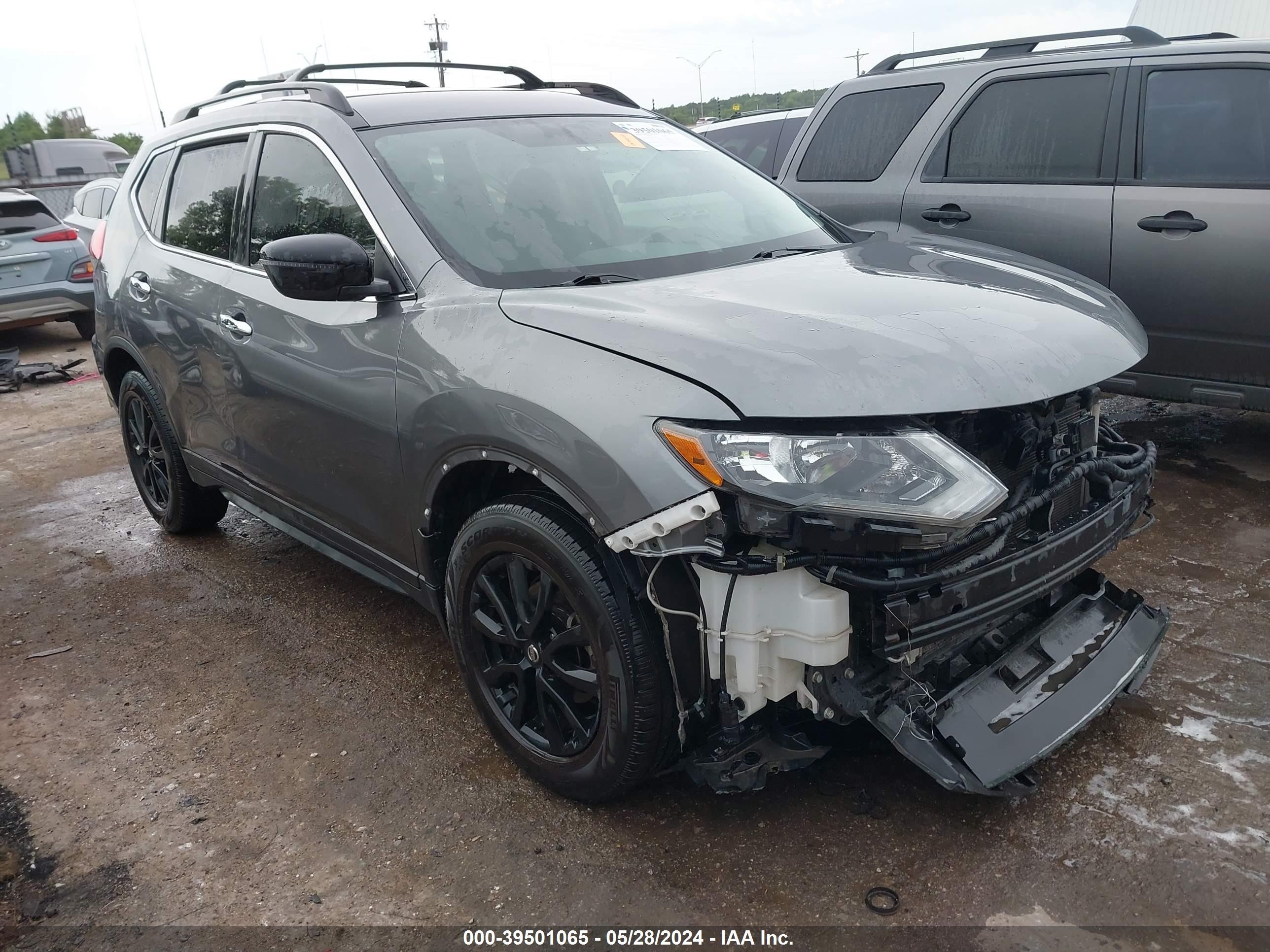 nissan rogue 2017 5n1at2mt5hc894949