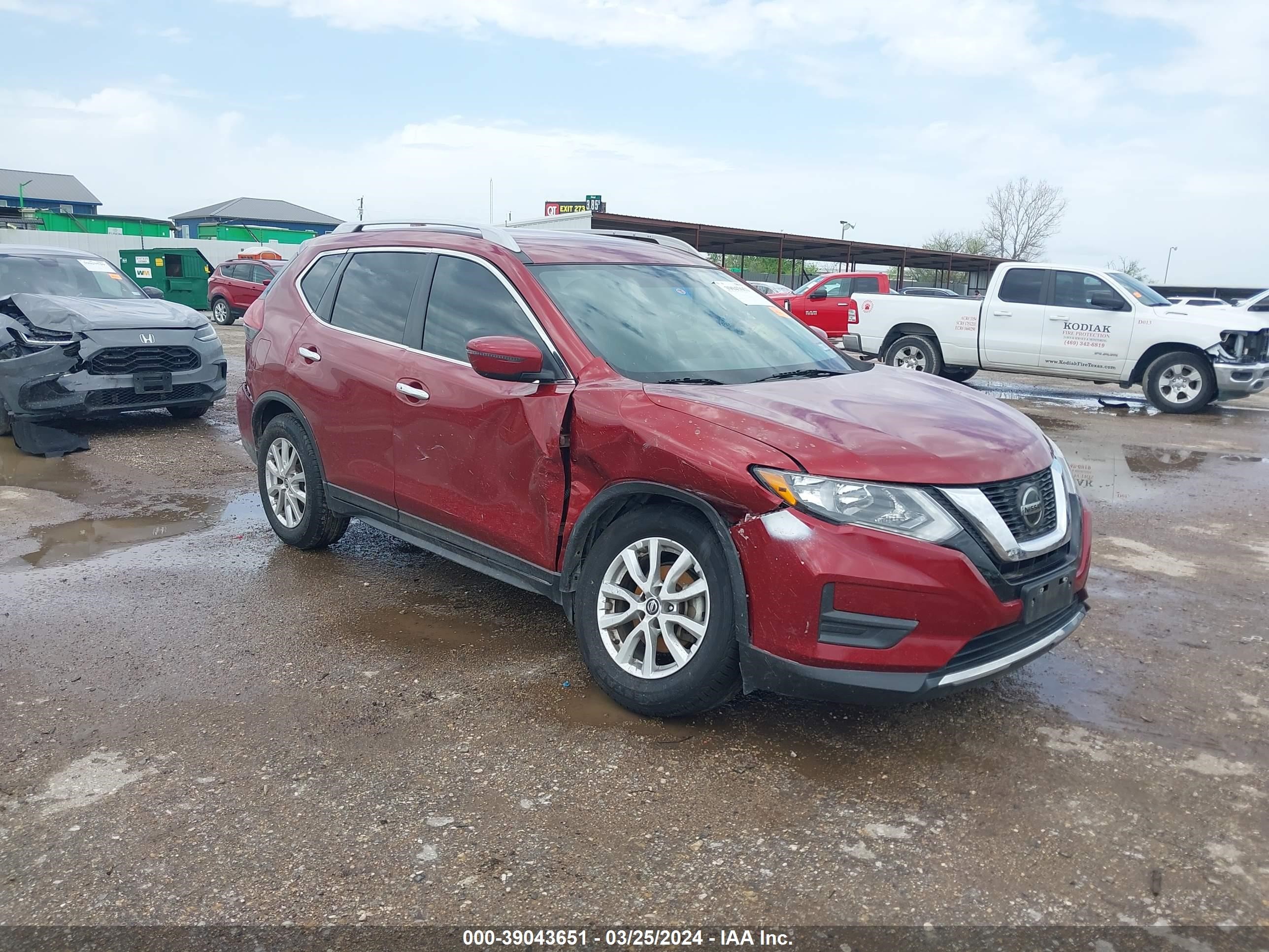 nissan rogue 2018 5n1at2mt5jc843053