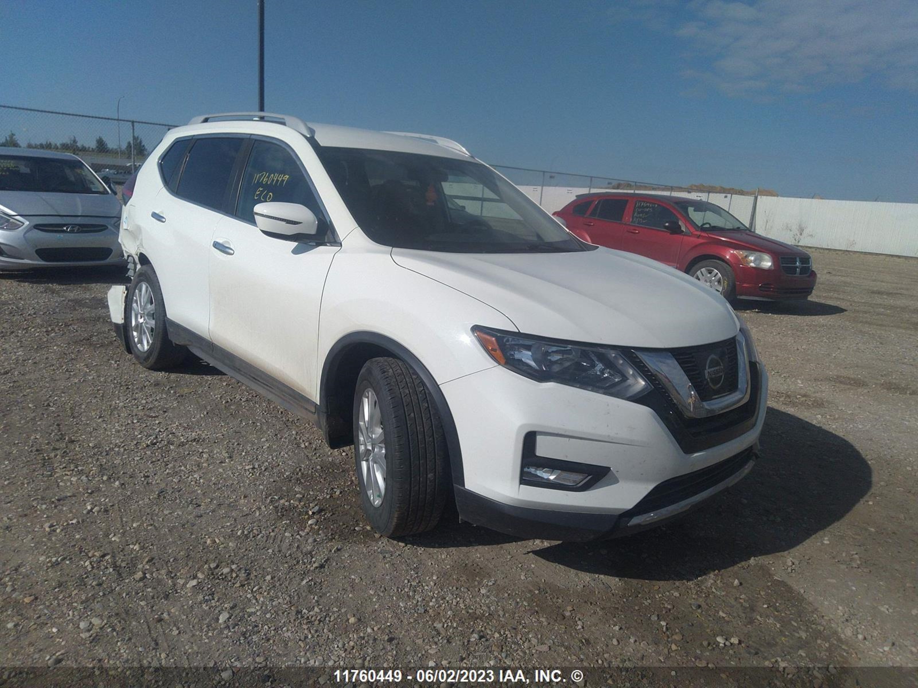 nissan rogue 2017 5n1at2mt6hc838566