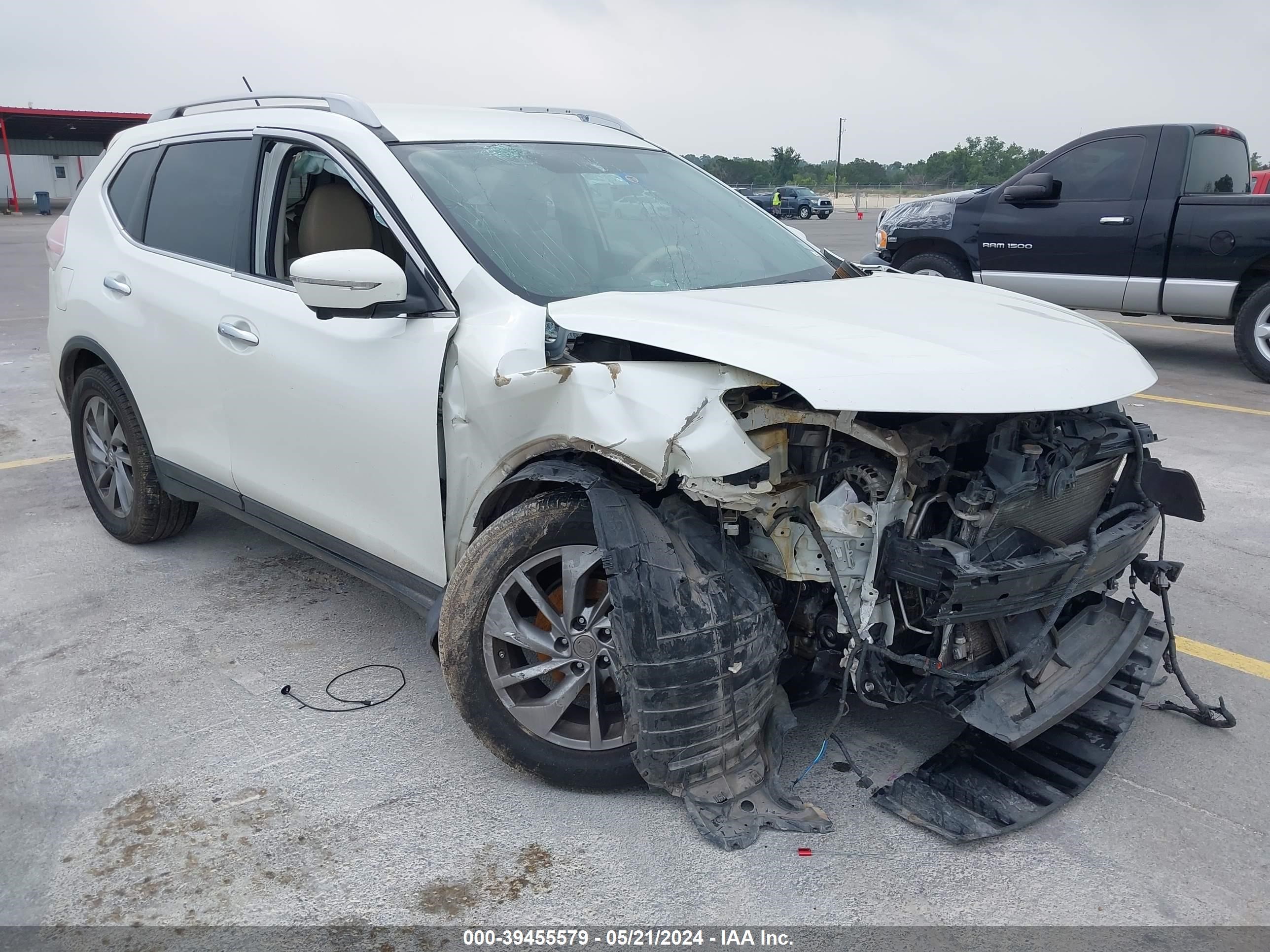 nissan rogue 2015 5n1at2mt8fc824231