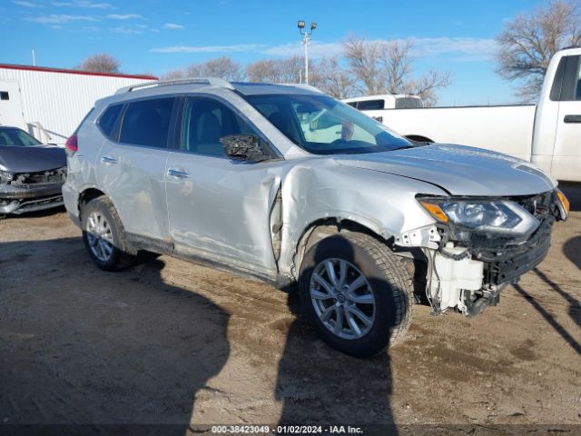 nissan rogue 2017 5n1at2mv2hc819353