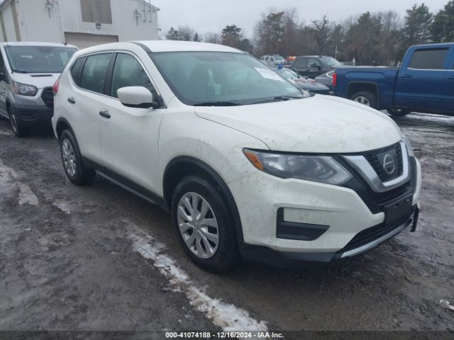 nissan rogue 2017 5n1at2mv2hc847329