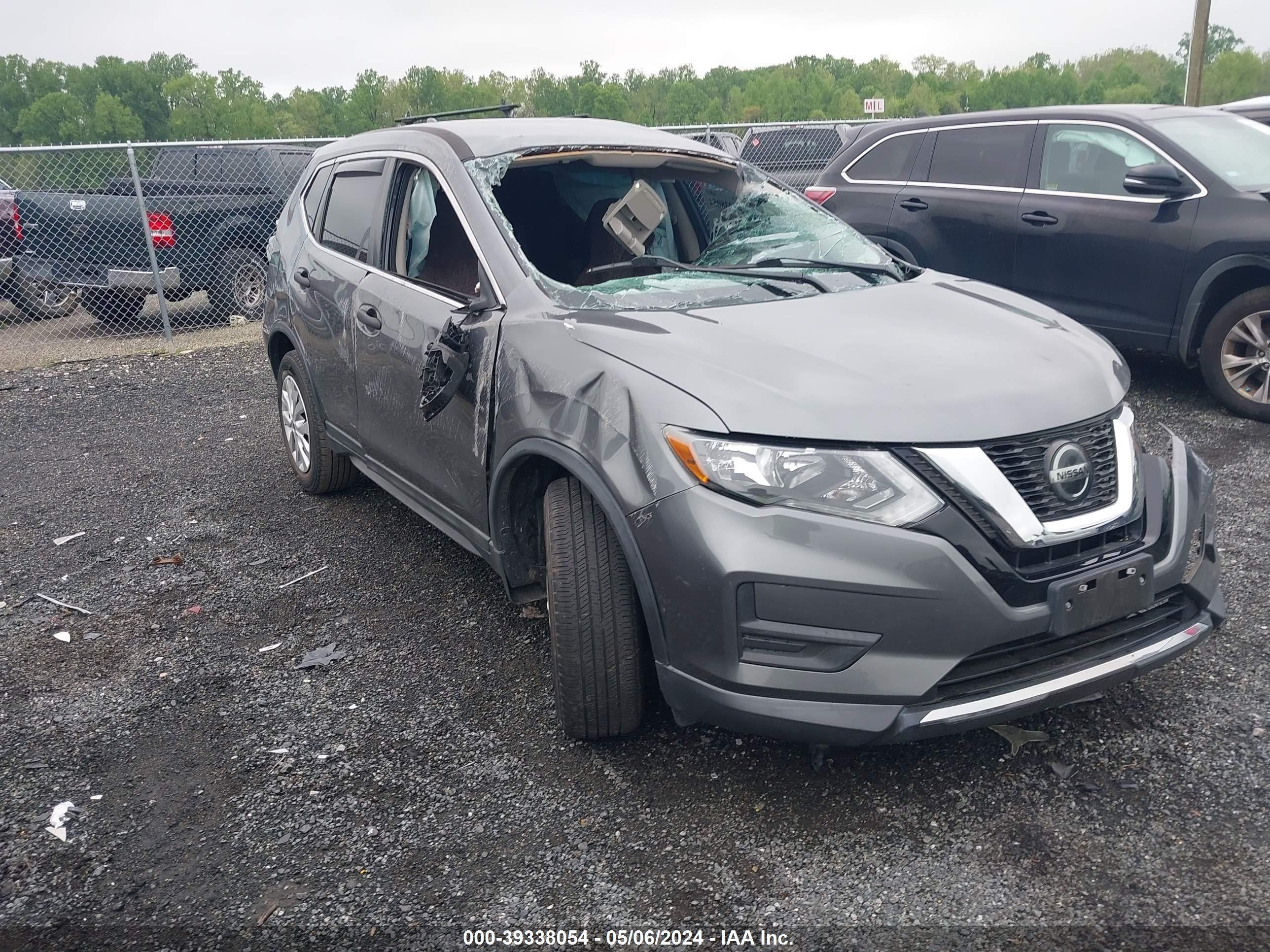 nissan rogue 2018 5n1at2mv5jc756254