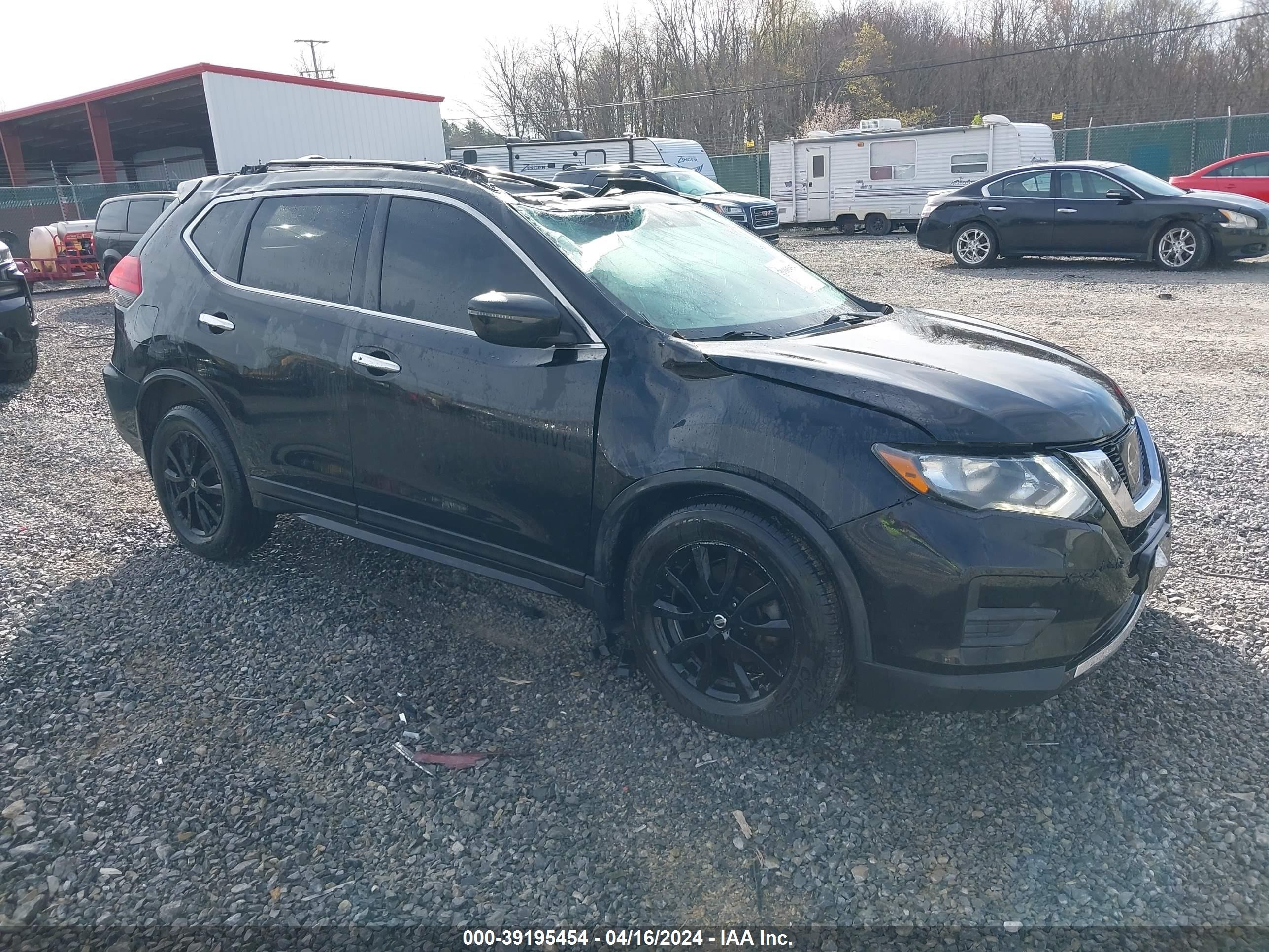 nissan rogue 2017 5n1at2mv6hc875635