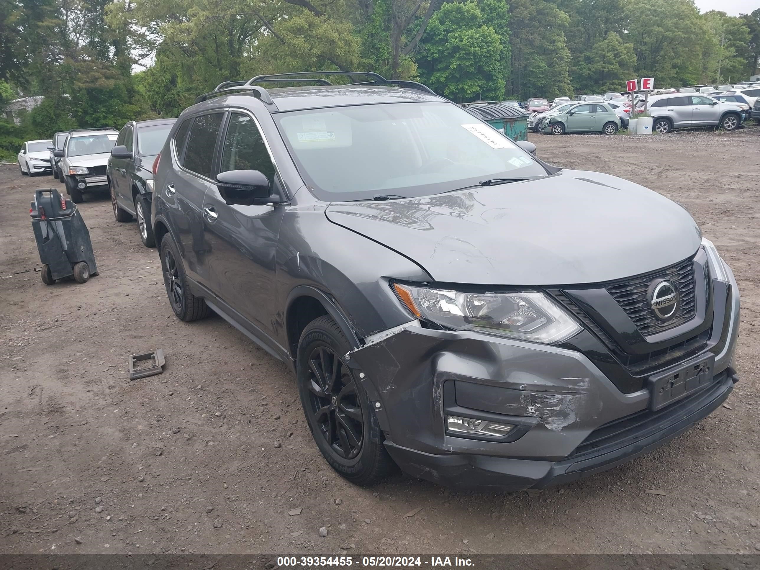 nissan rogue 2018 5n1at2mv6jc805168