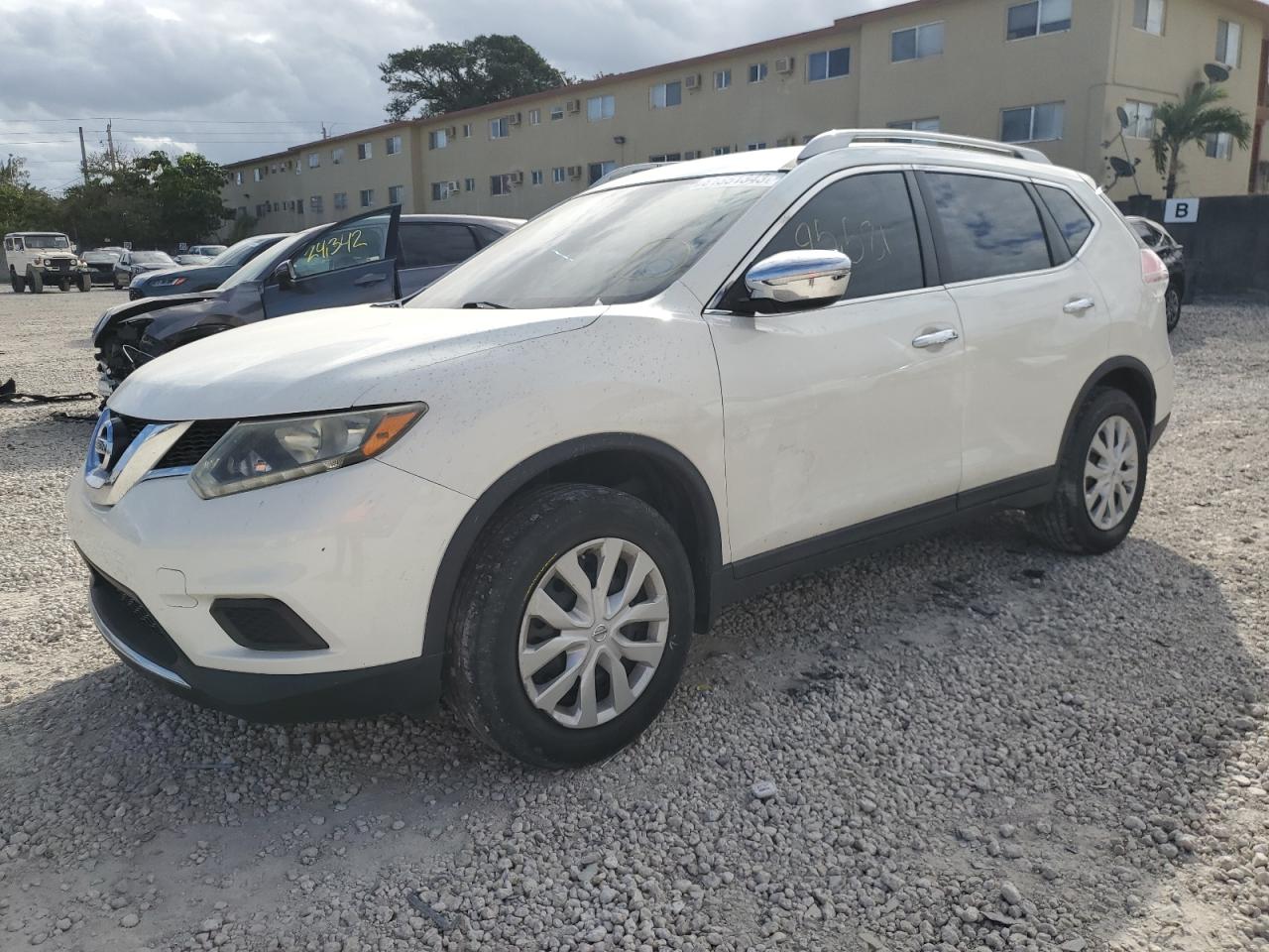 nissan rogue 2015 5n1at2mv7fc890397