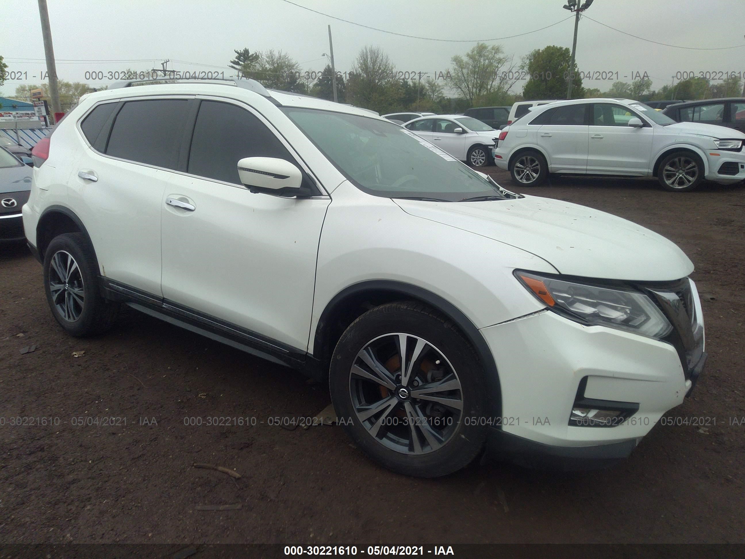 nissan rogue 2017 5n1at2mv8hc842250