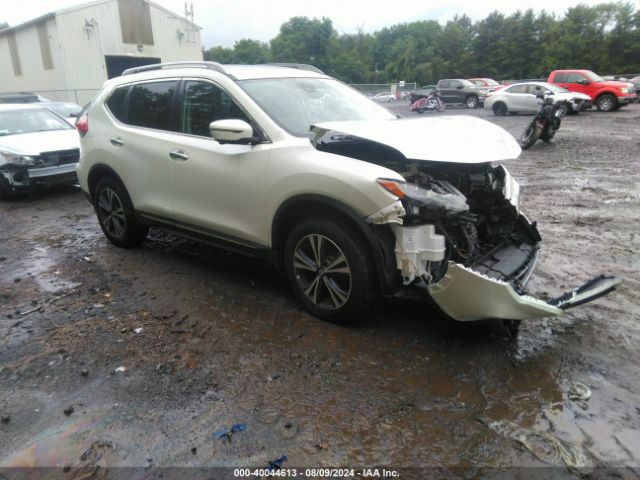 nissan rogue 2017 5n1at2mv8hc879685