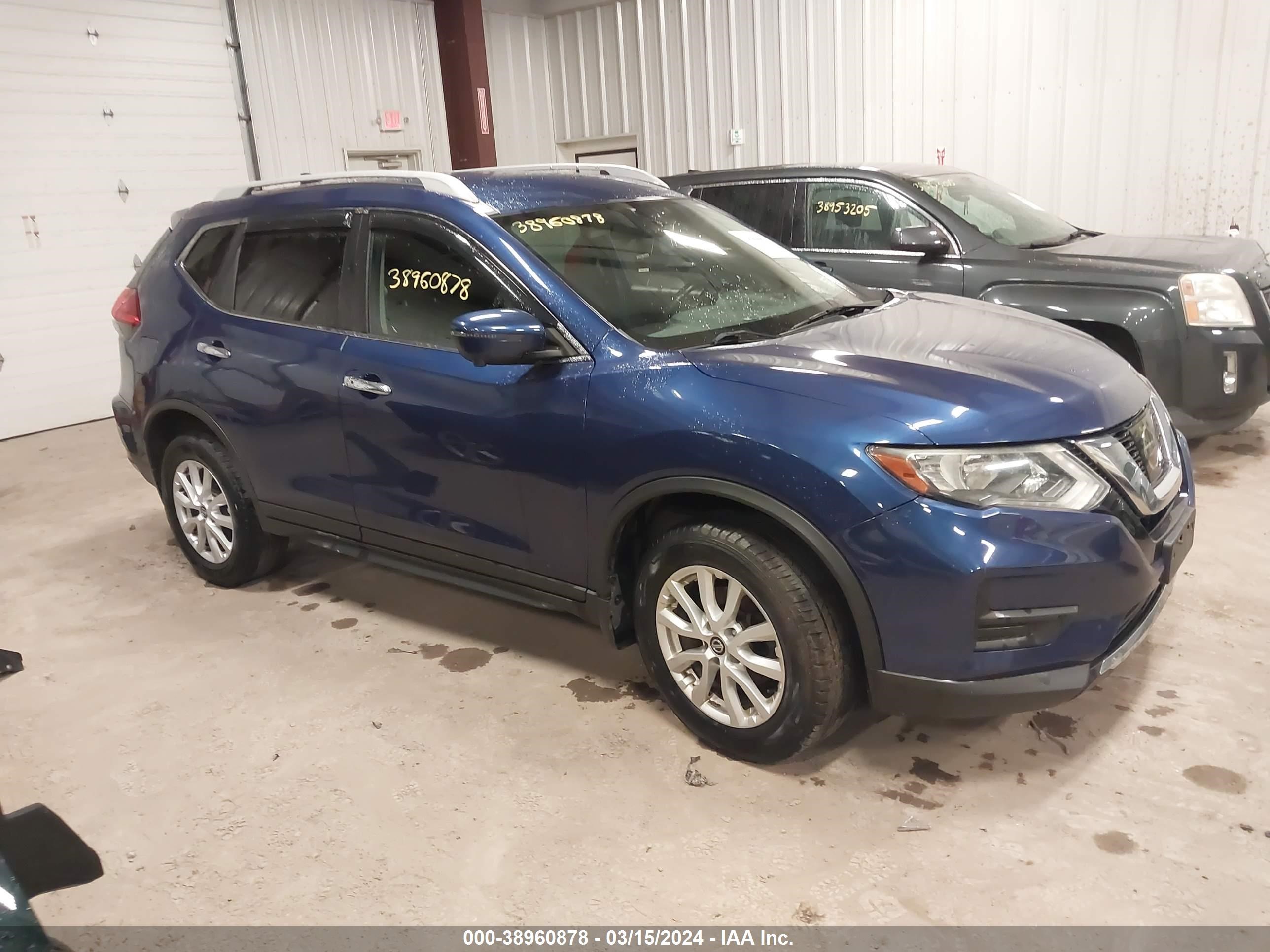 nissan rogue 2017 5n1at2mv9hc878609