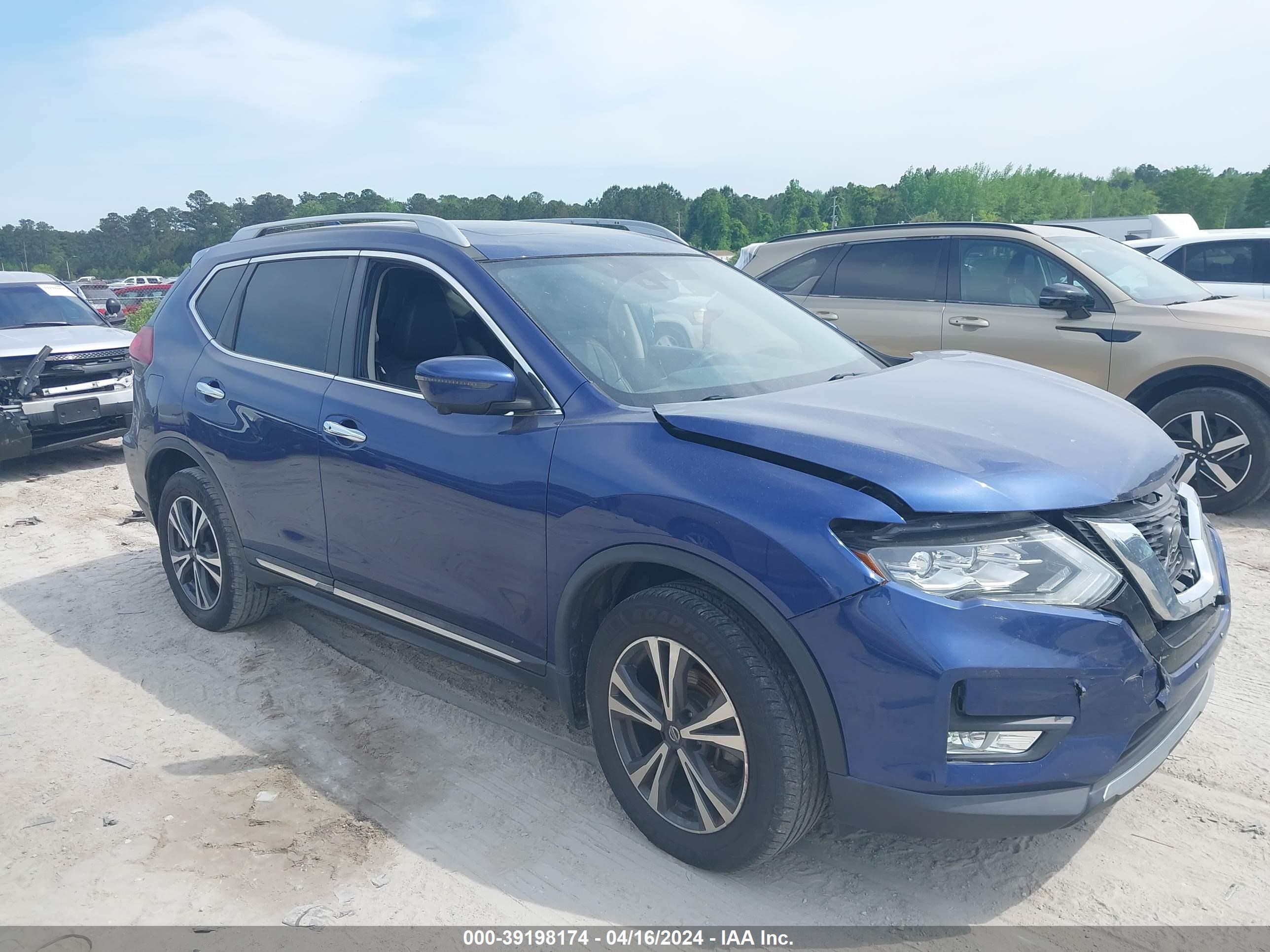 nissan rogue 2018 5n1at2mvxjc850467