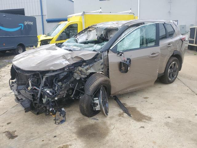 nissan rogue sv 2024 5n1bt3bb2rc732007