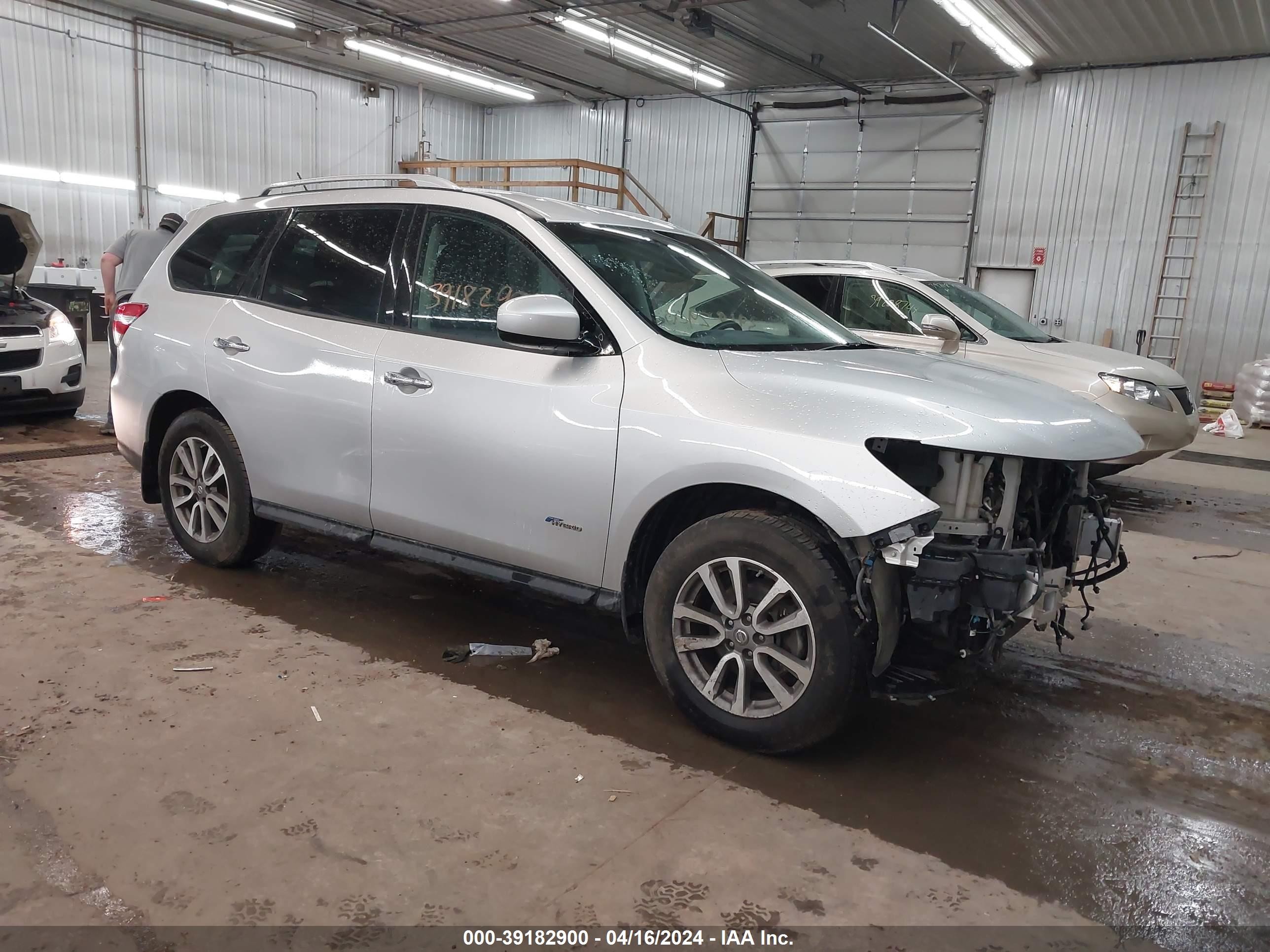 nissan pathfinder 2014 5n1cr2mm2ec657802