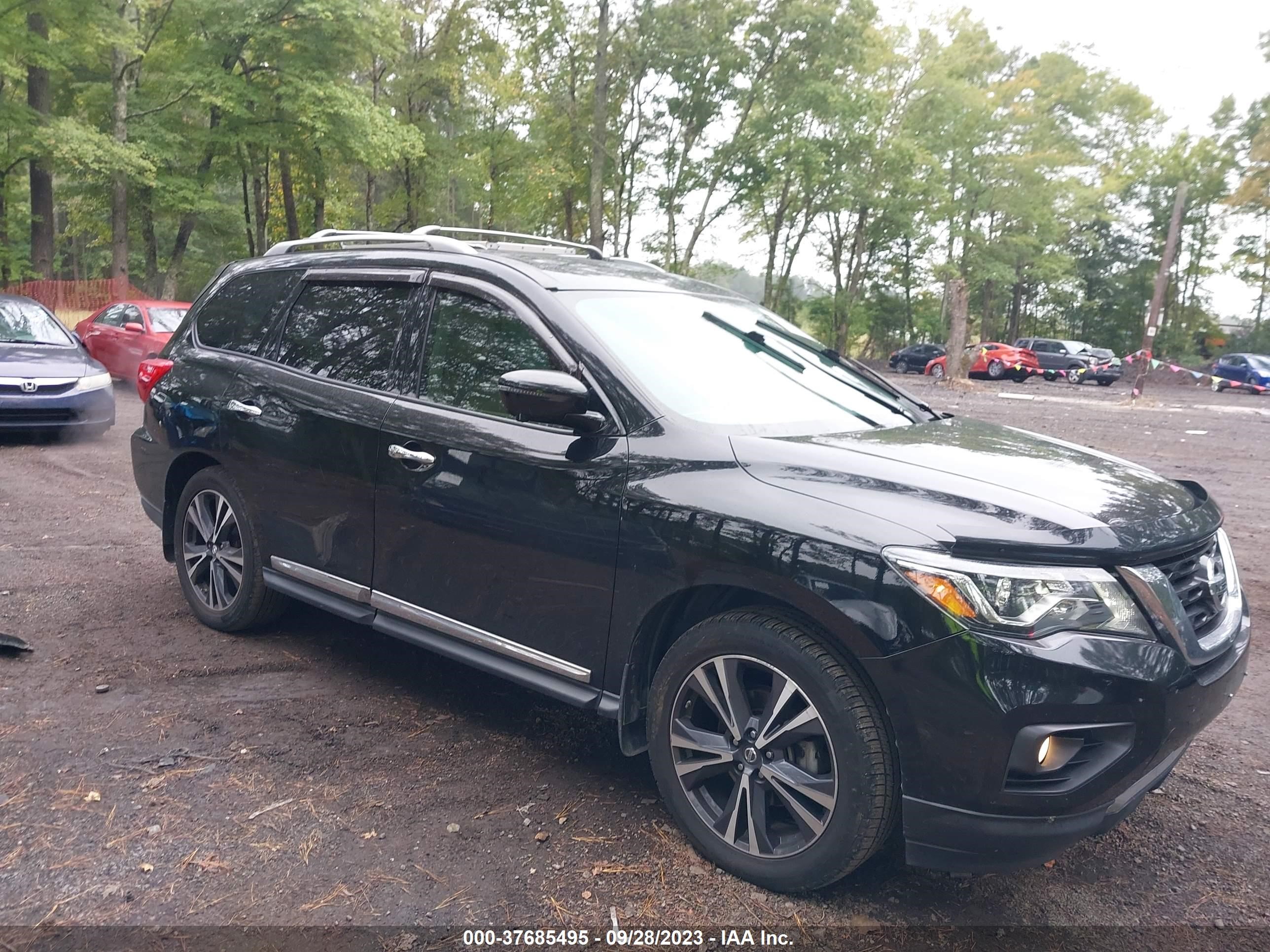 nissan pathfinder 2017 5n1dr2mm3hc632576