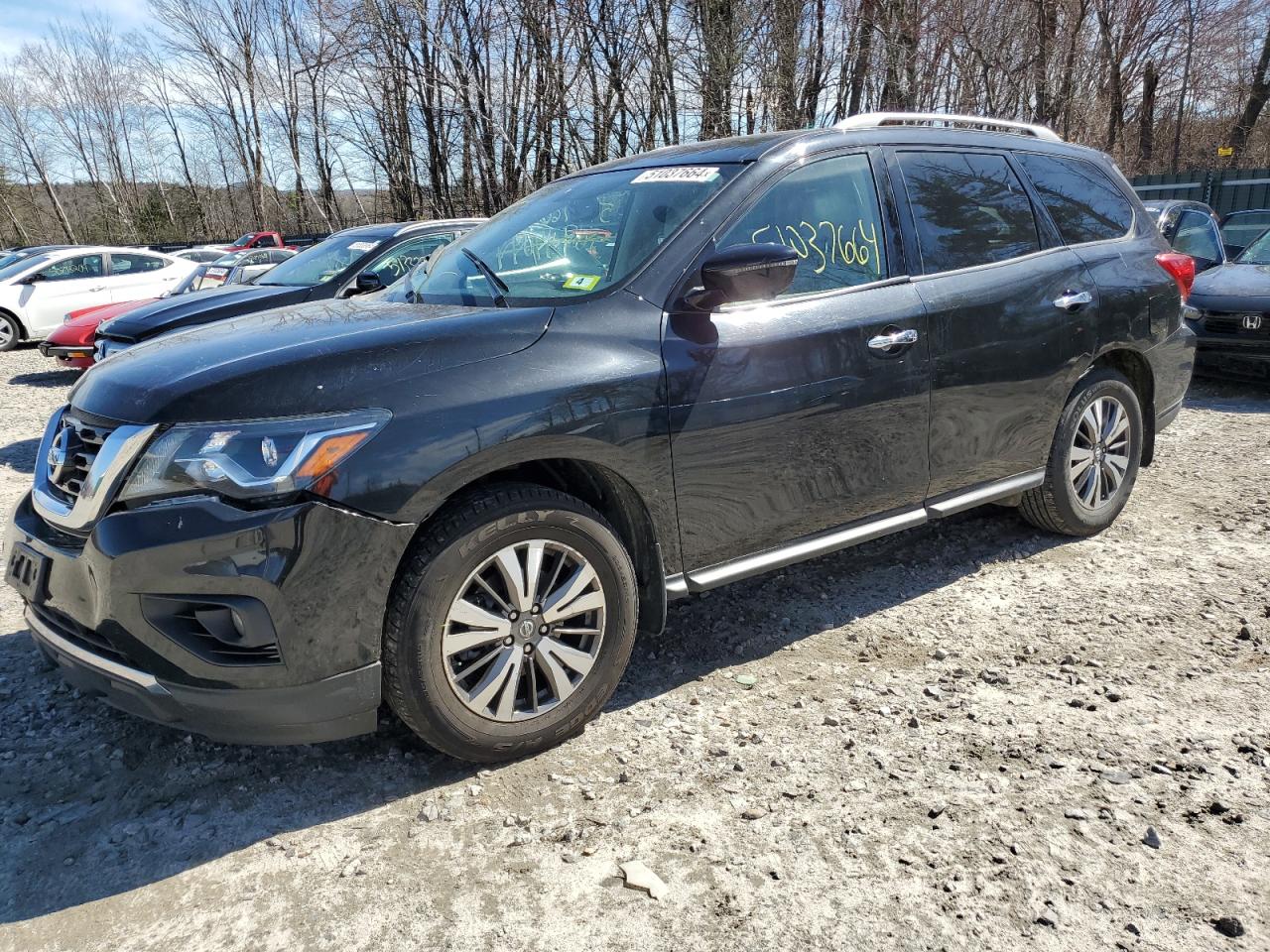 nissan pathfinder 2017 5n1dr2mm4hc650746