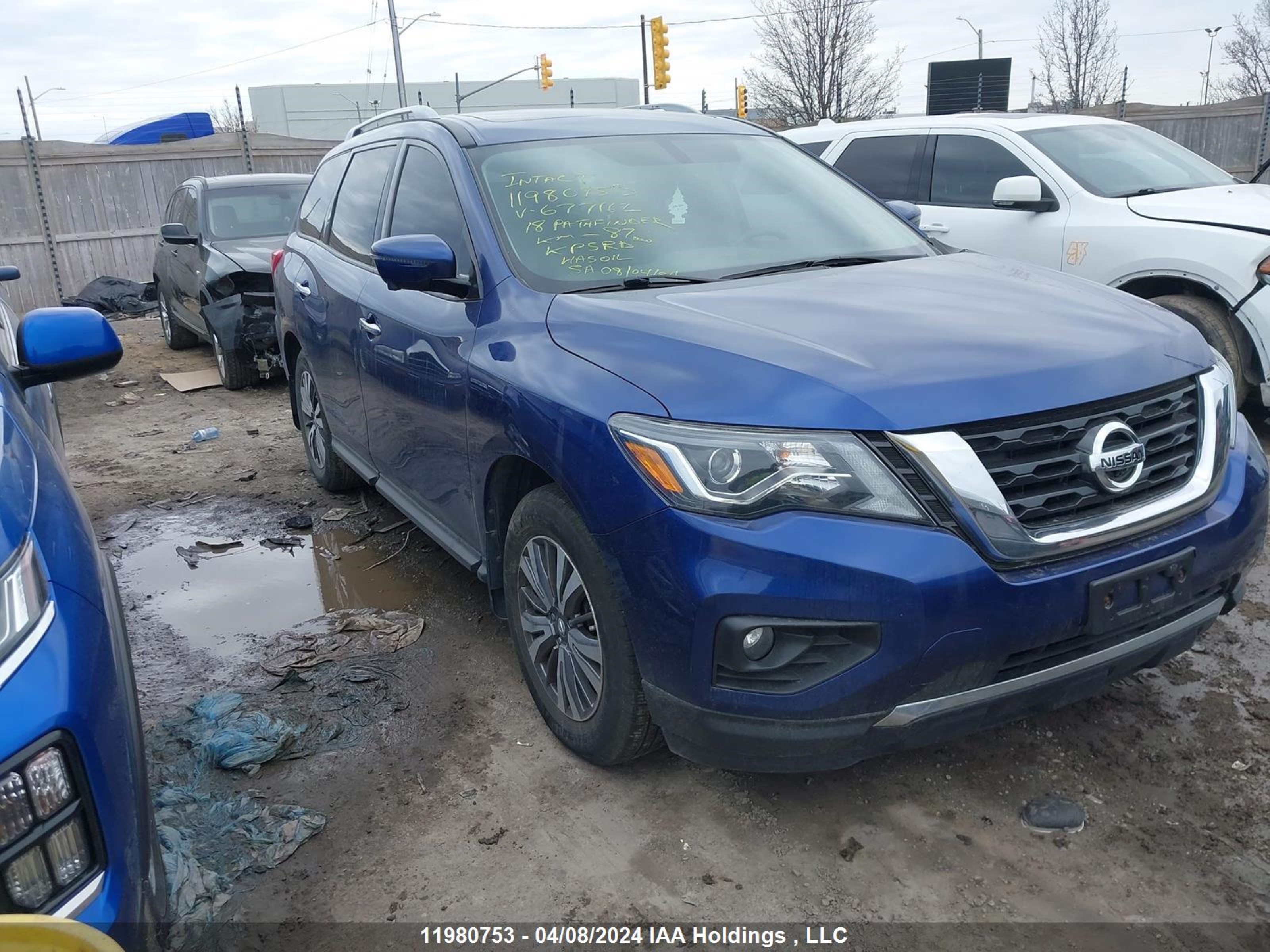 nissan pathfinder 2018 5n1dr2mm6jc677162