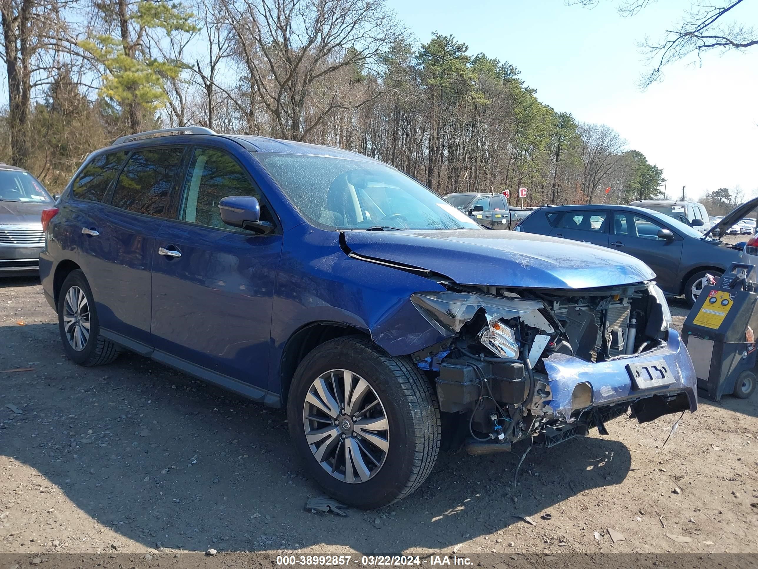 nissan pathfinder 2019 5n1dr2mm7kc602570