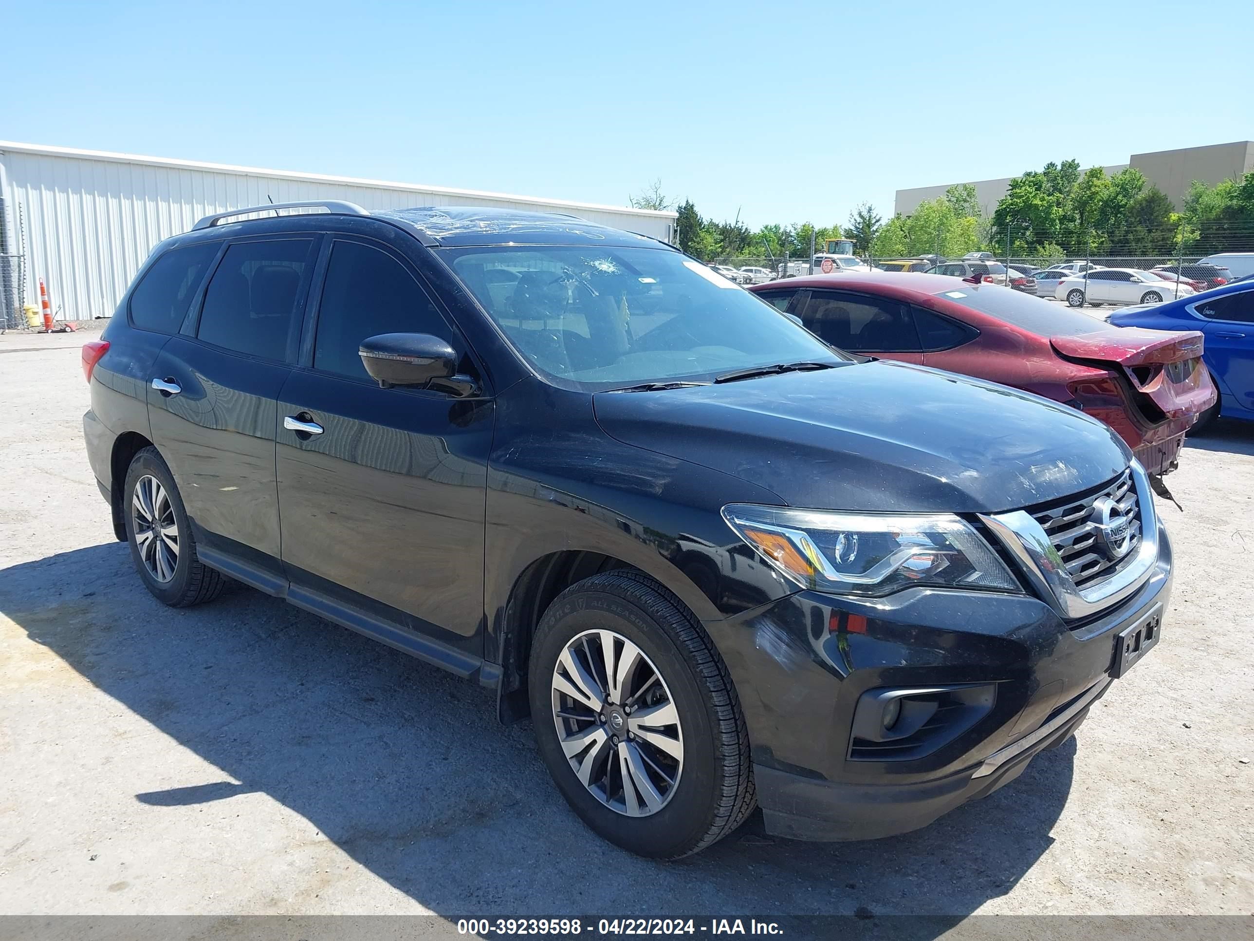 nissan pathfinder 2017 5n1dr2mm8hc600688