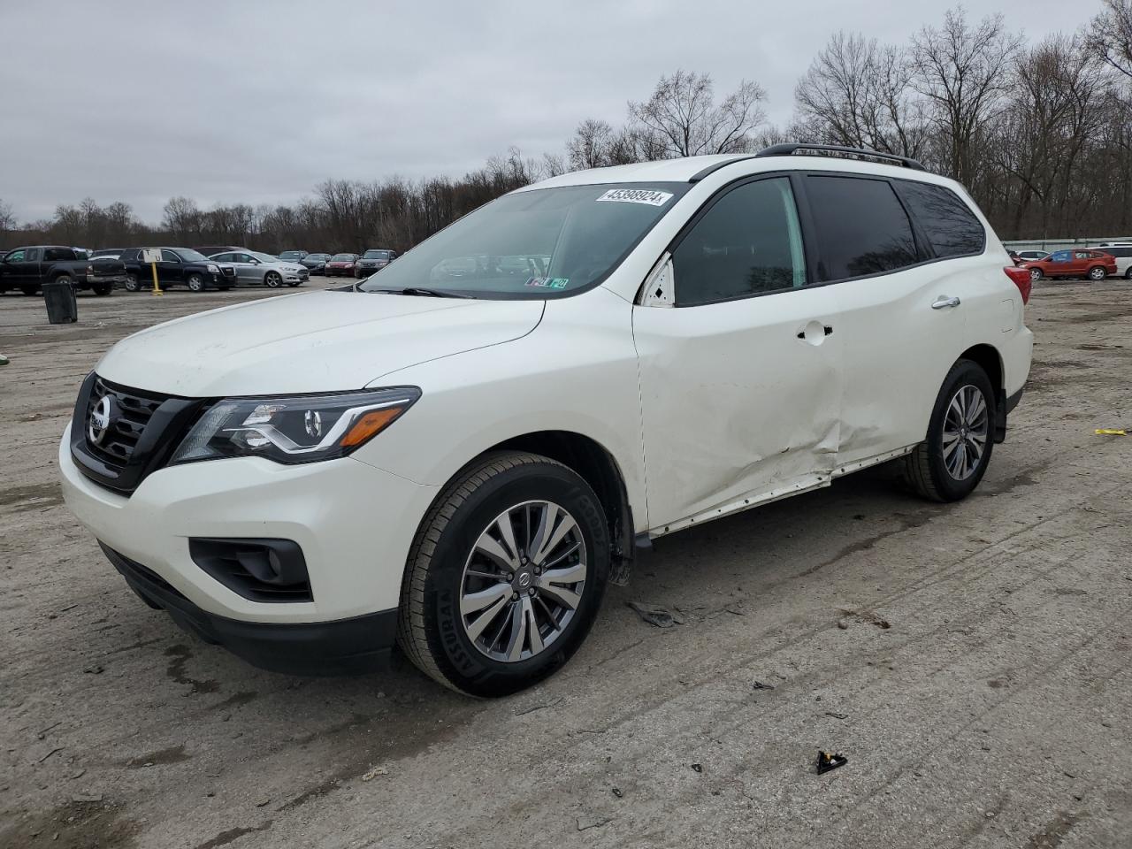 nissan pathfinder 2018 5n1dr2mm8jc650903