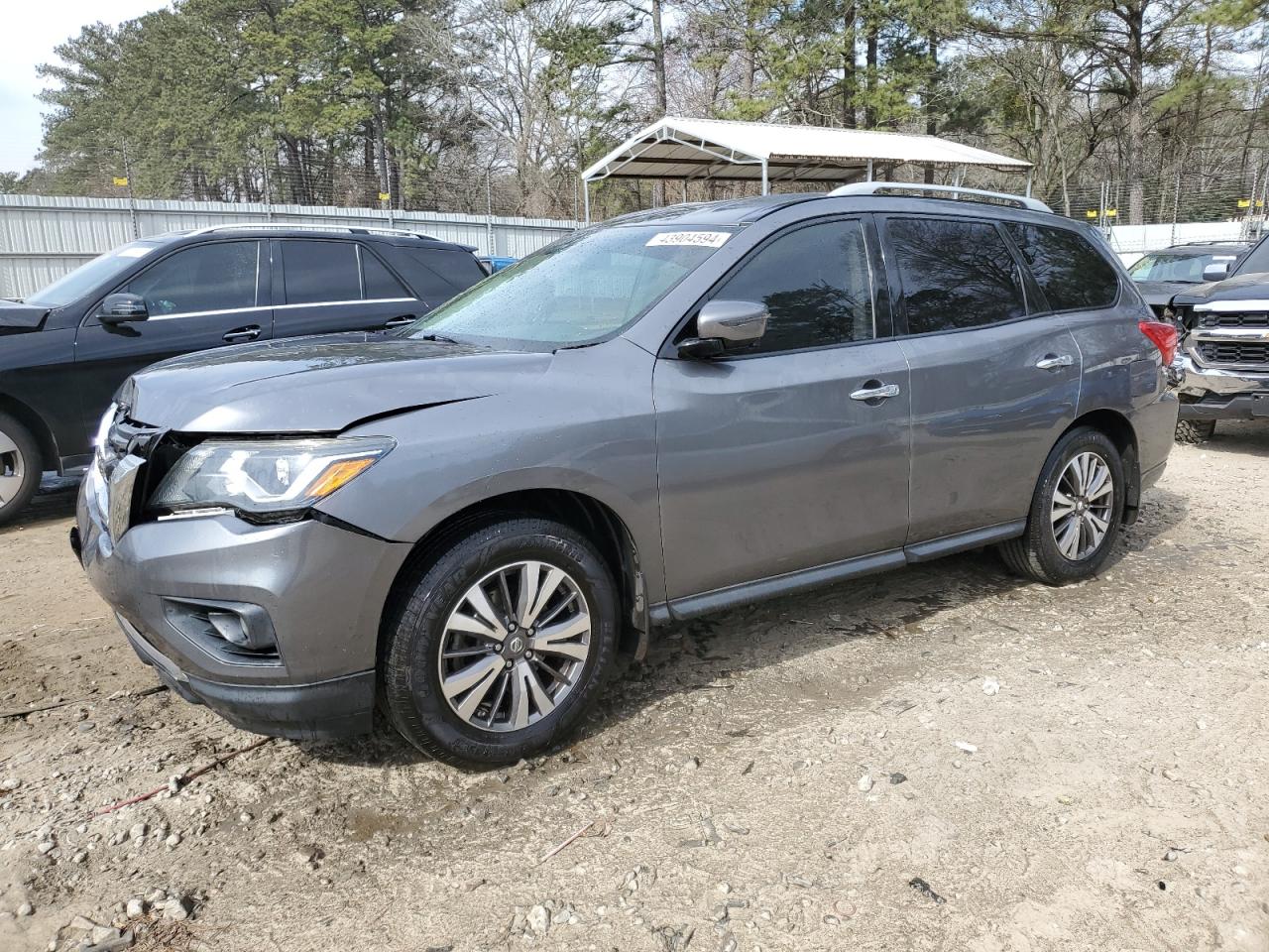 nissan pathfinder 2017 5n1dr2mn1hc607071